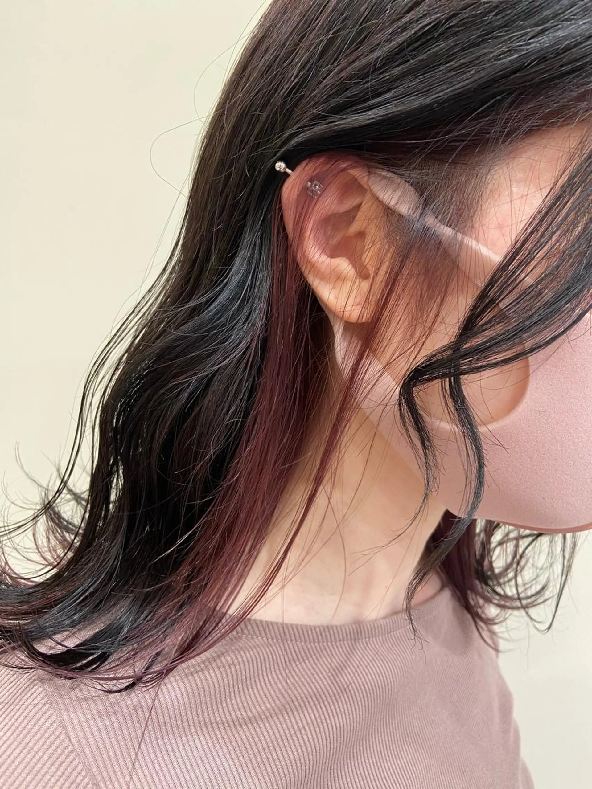 ミディアム カラー インナーカラー ピンクカラー カット ヘアカラー Amour なぐらのヘアスタイル