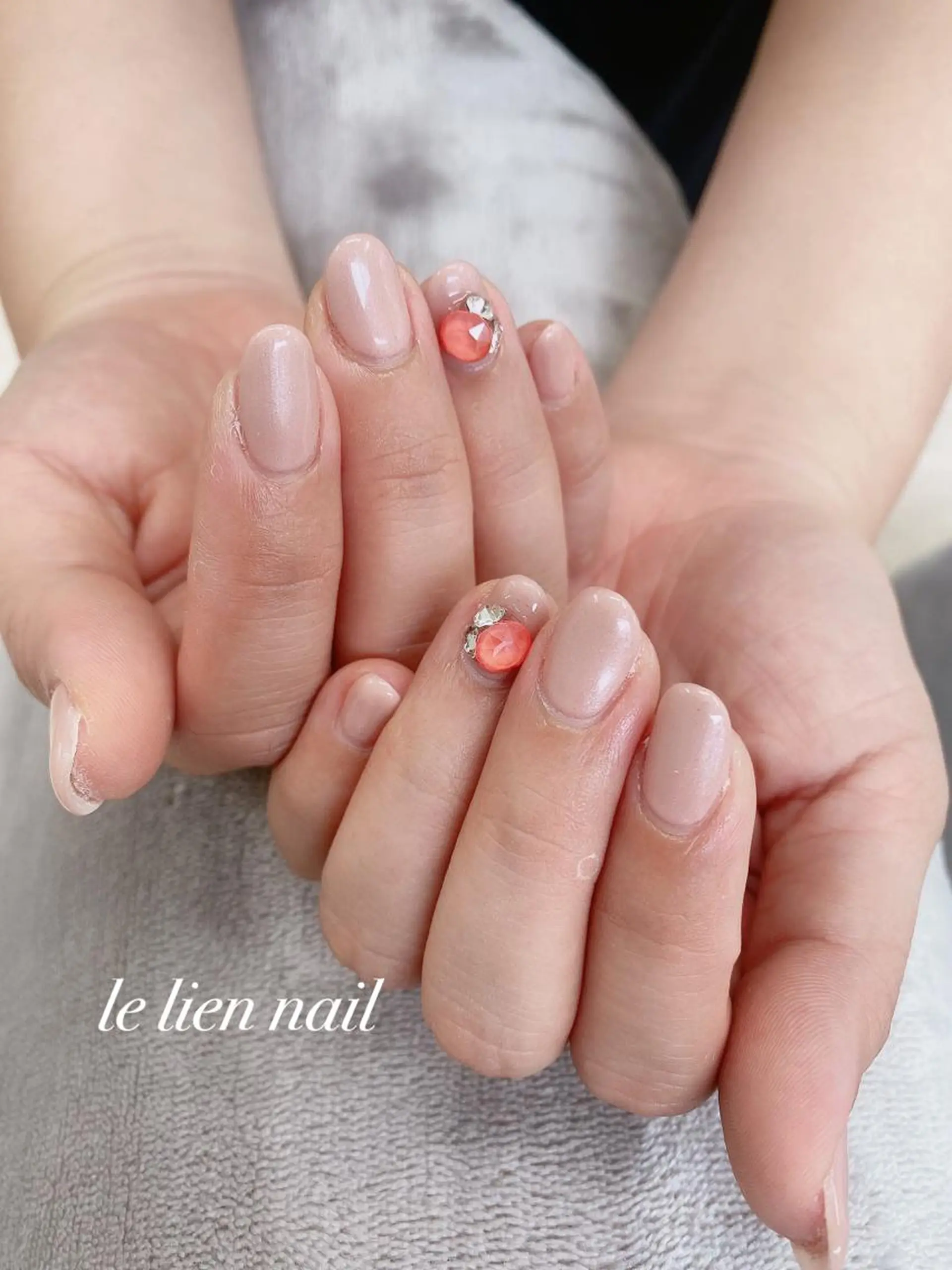ネイル ワンカラーネイル ストーンネイル le lien nailのネイルデザイン