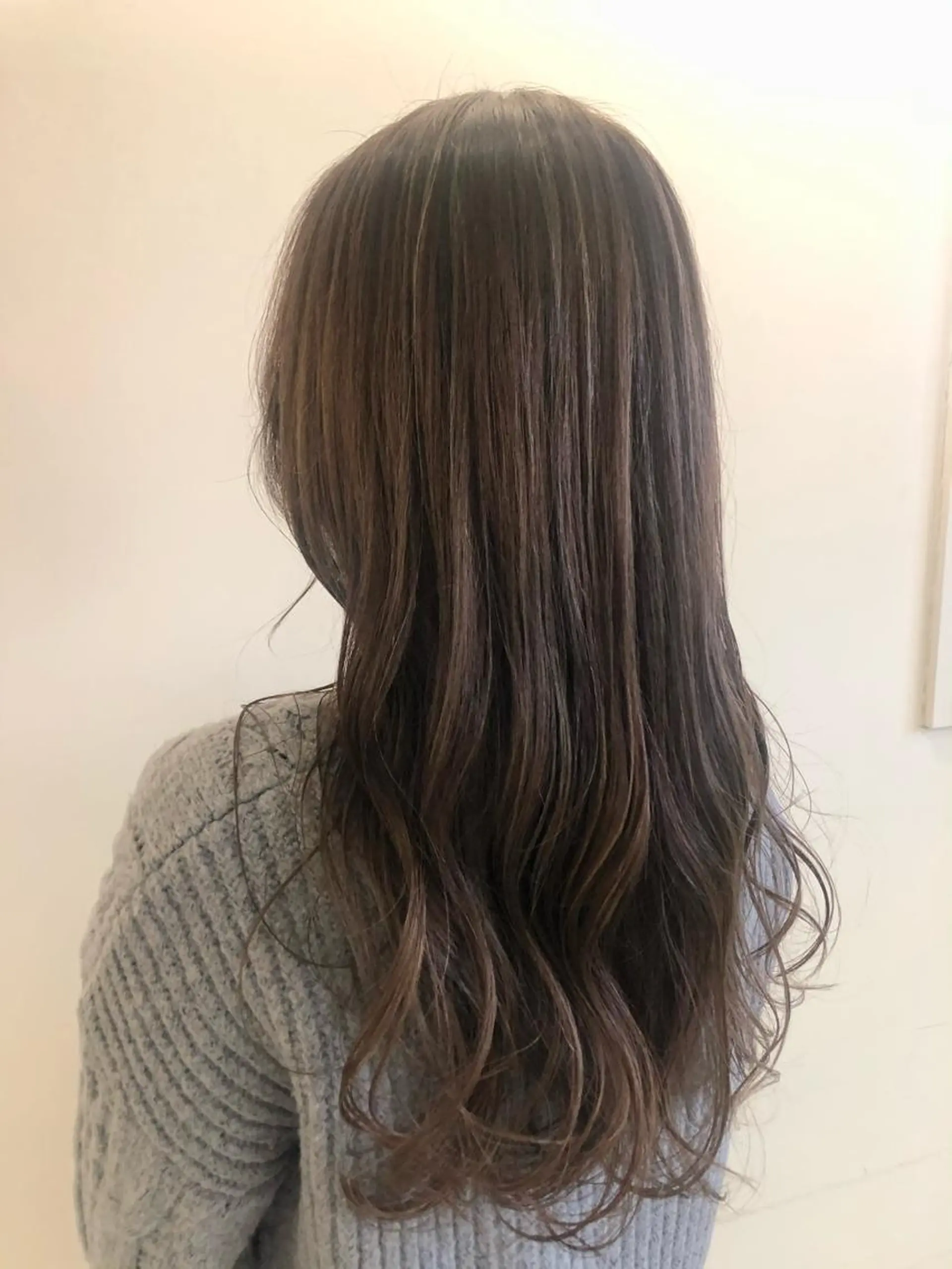 ロング カット ヘアカラー トリートメント アベ ヒトミのヘアスタイル