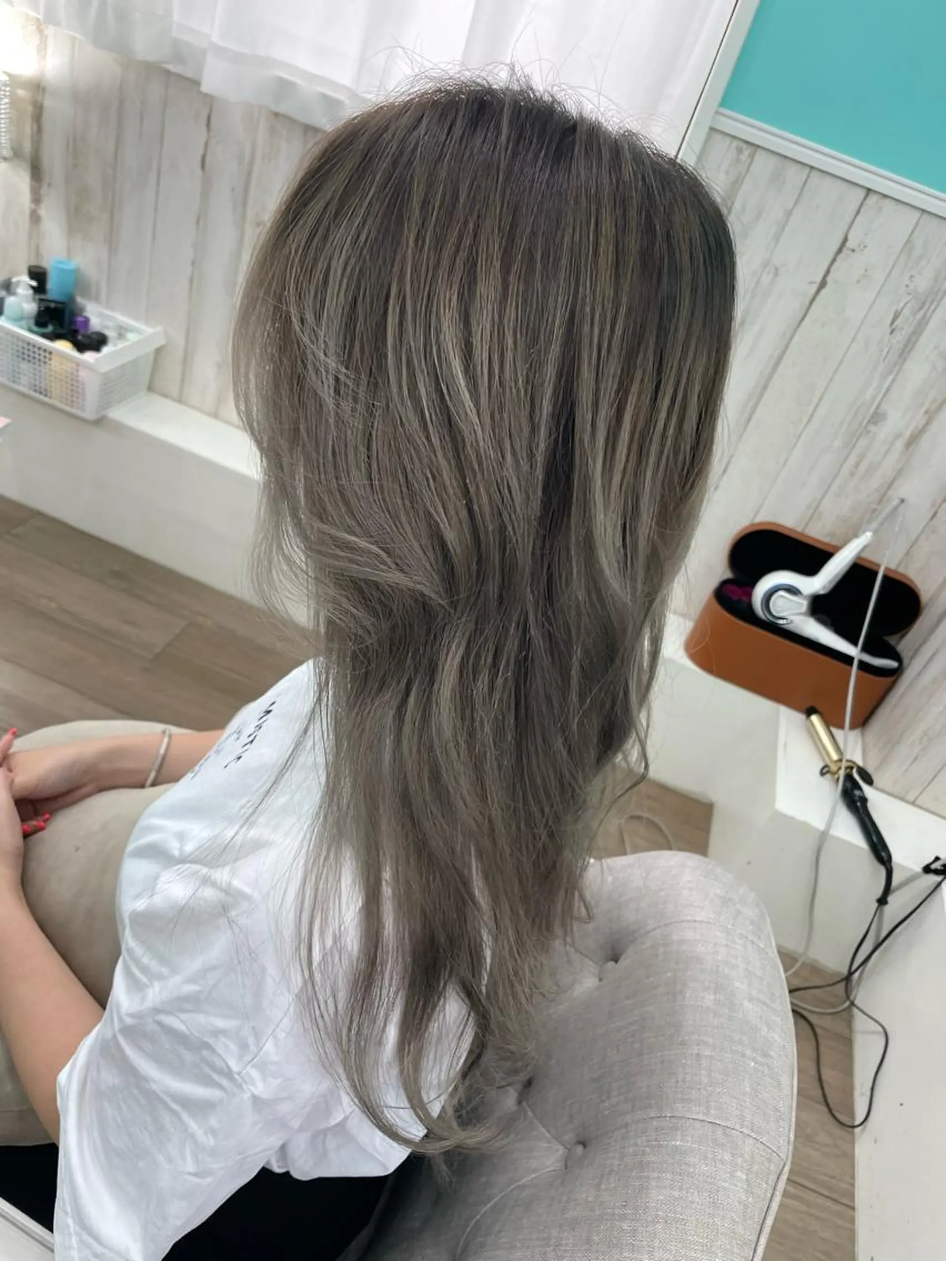 ロング ヘアカラー トリートメント 🐆アンドウ チカコ🦓のヘアスタイル