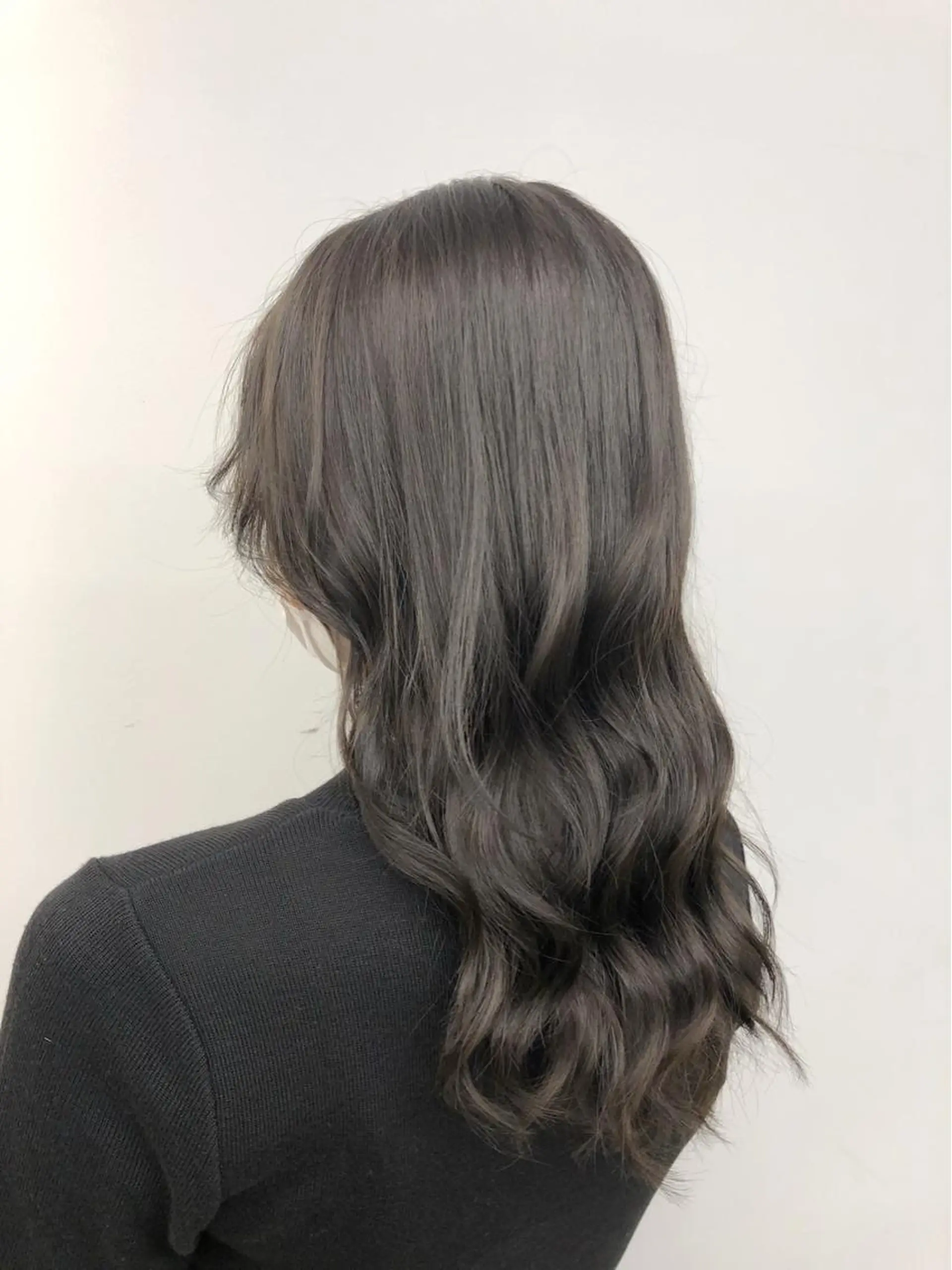 セミロング カラー アッシュ アッシュブラウン ブラウンカラー ヨシンモリ 代表　YUKI ☆のヘアスタイル