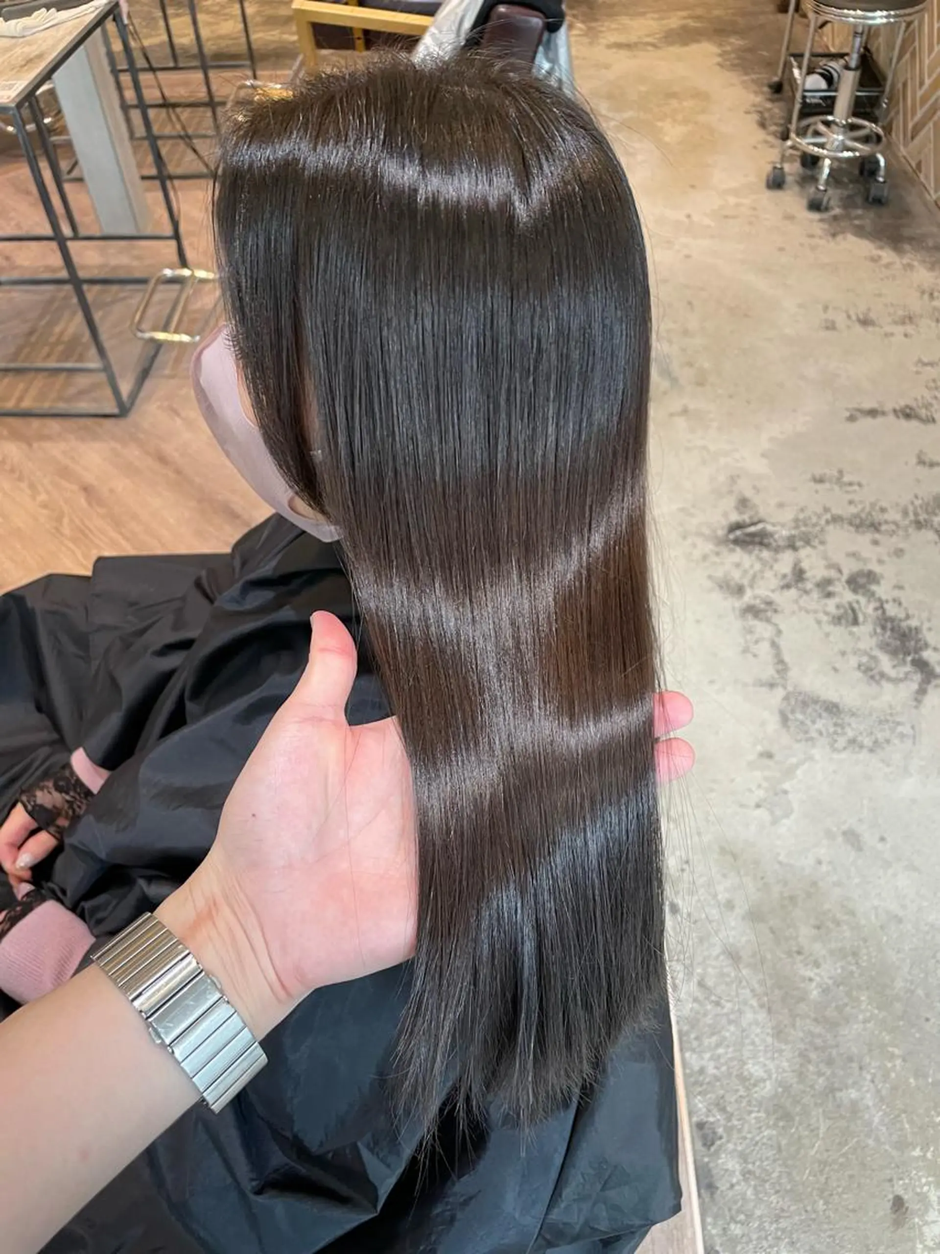 セミロング 髪質改善、縮毛矯正 酸性縮毛矯正のヘアスタイル