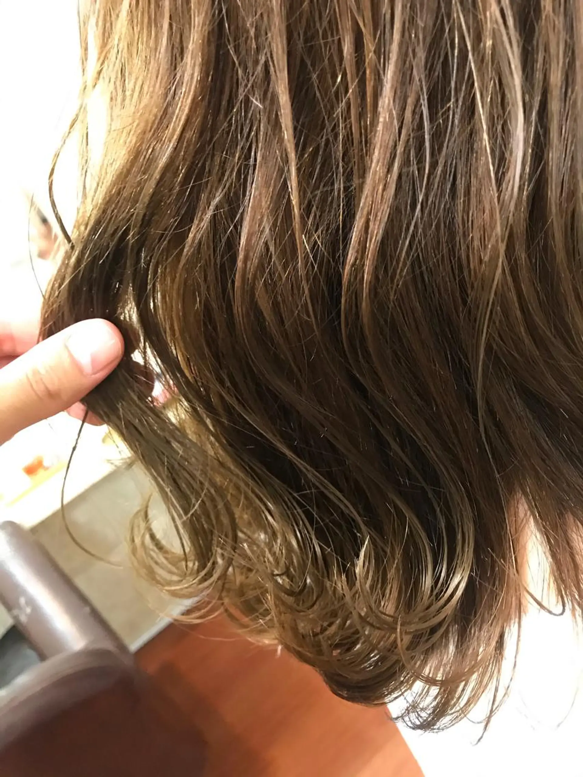 ミディアム カラー ヨシダ トオルのヘアスタイル