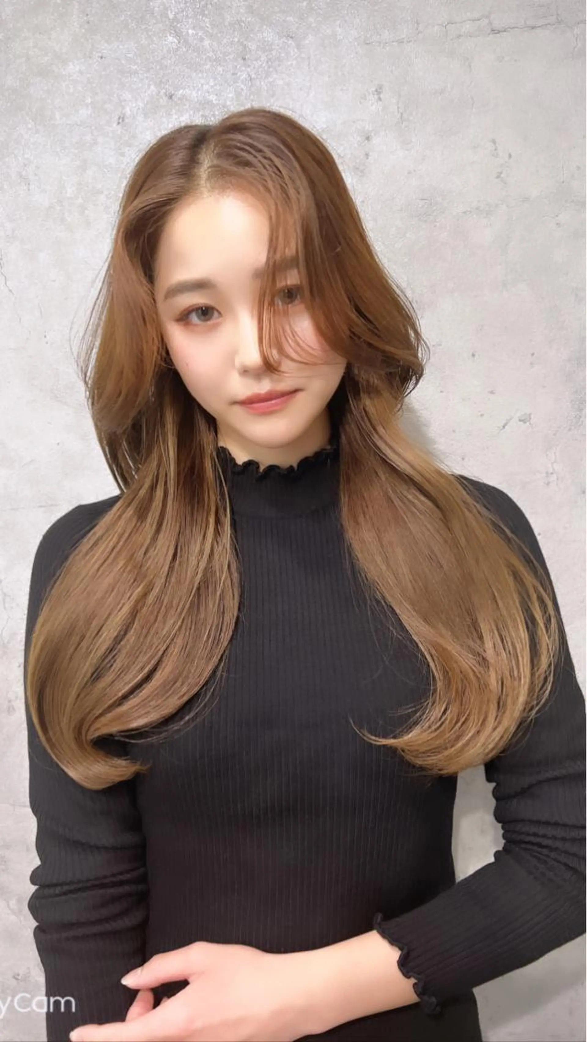 ミディアム アッシュ ボブ くびれヘア 顔まわりレイヤー 髪質改善 レイヤー／顔周り 韓国ヘア森田和貴のヘアスタイル