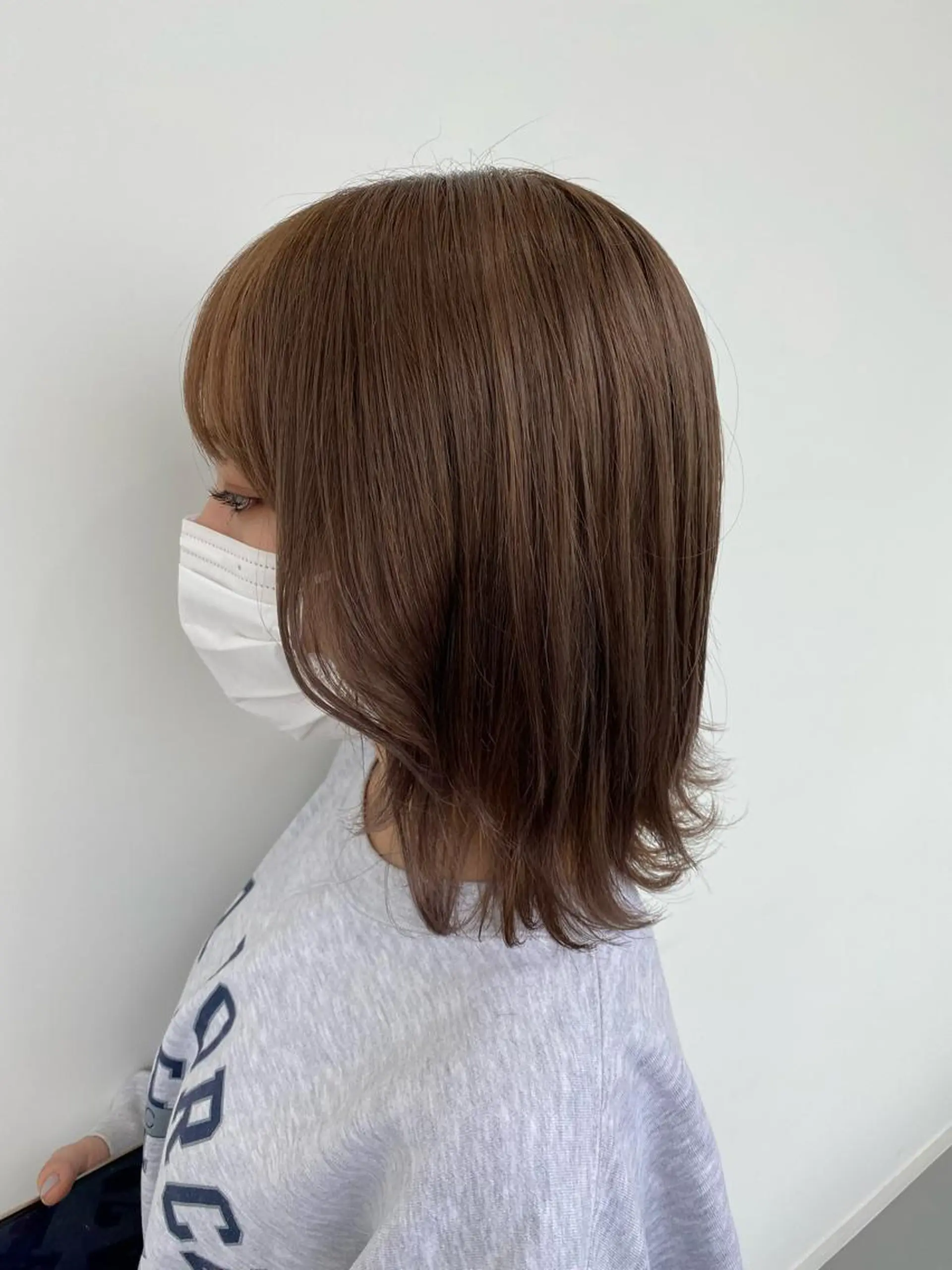 ミディアム カラー ベージュカラー ブリーチ 透明感カラー ヘアカラー 小岸 竜のヘアスタイル