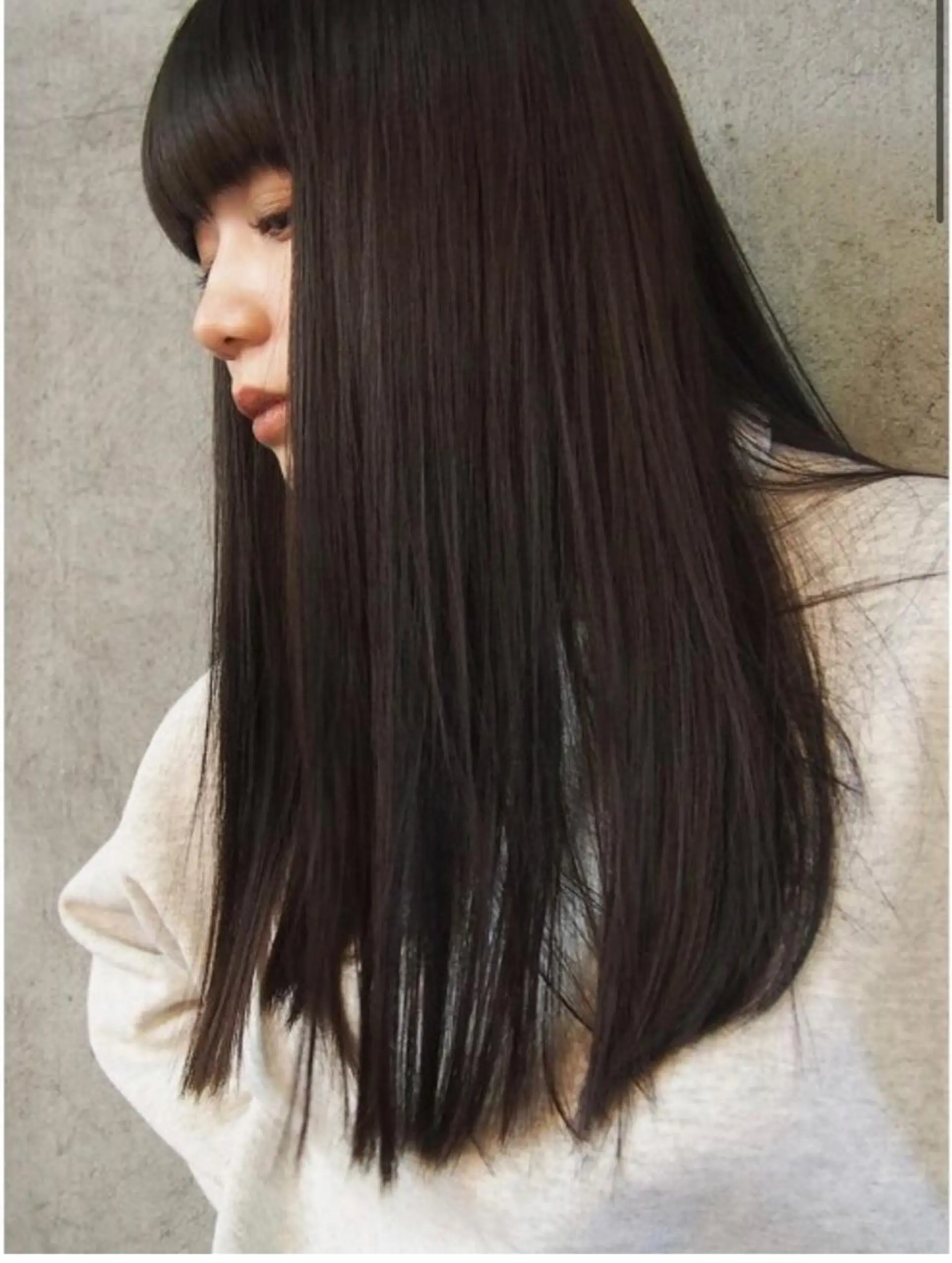 ロング sayaka 透明感カラーのヘアスタイル