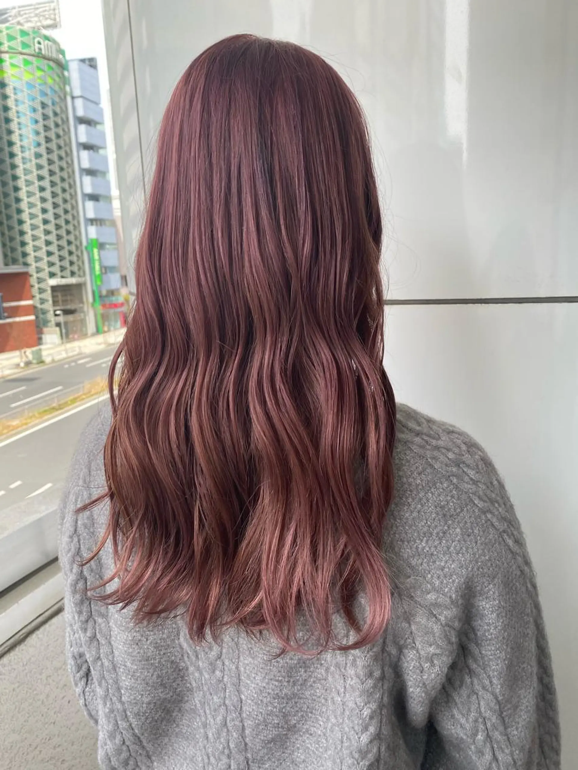 セミロング カラー ヘアアレンジ ブリーチ ピンクカラー バイオレットカラー 福壽 優奈のヘアスタイル