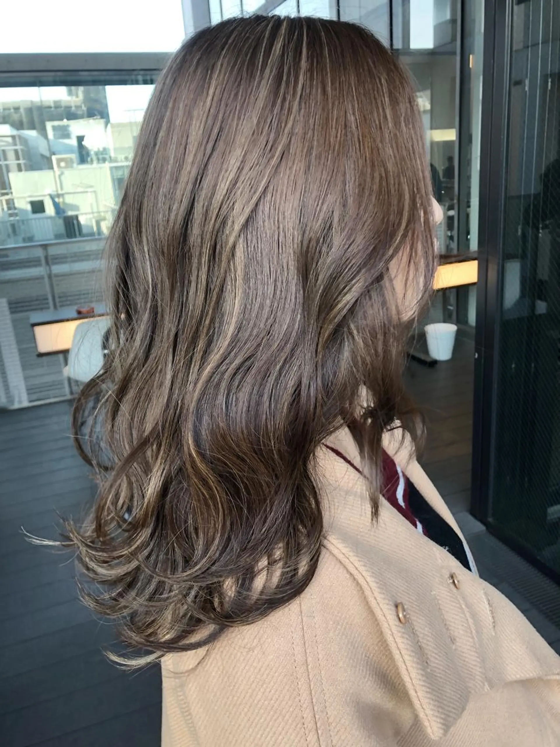 ロング ハイライト ヘアカラー 八谷 将平のヘアスタイル
