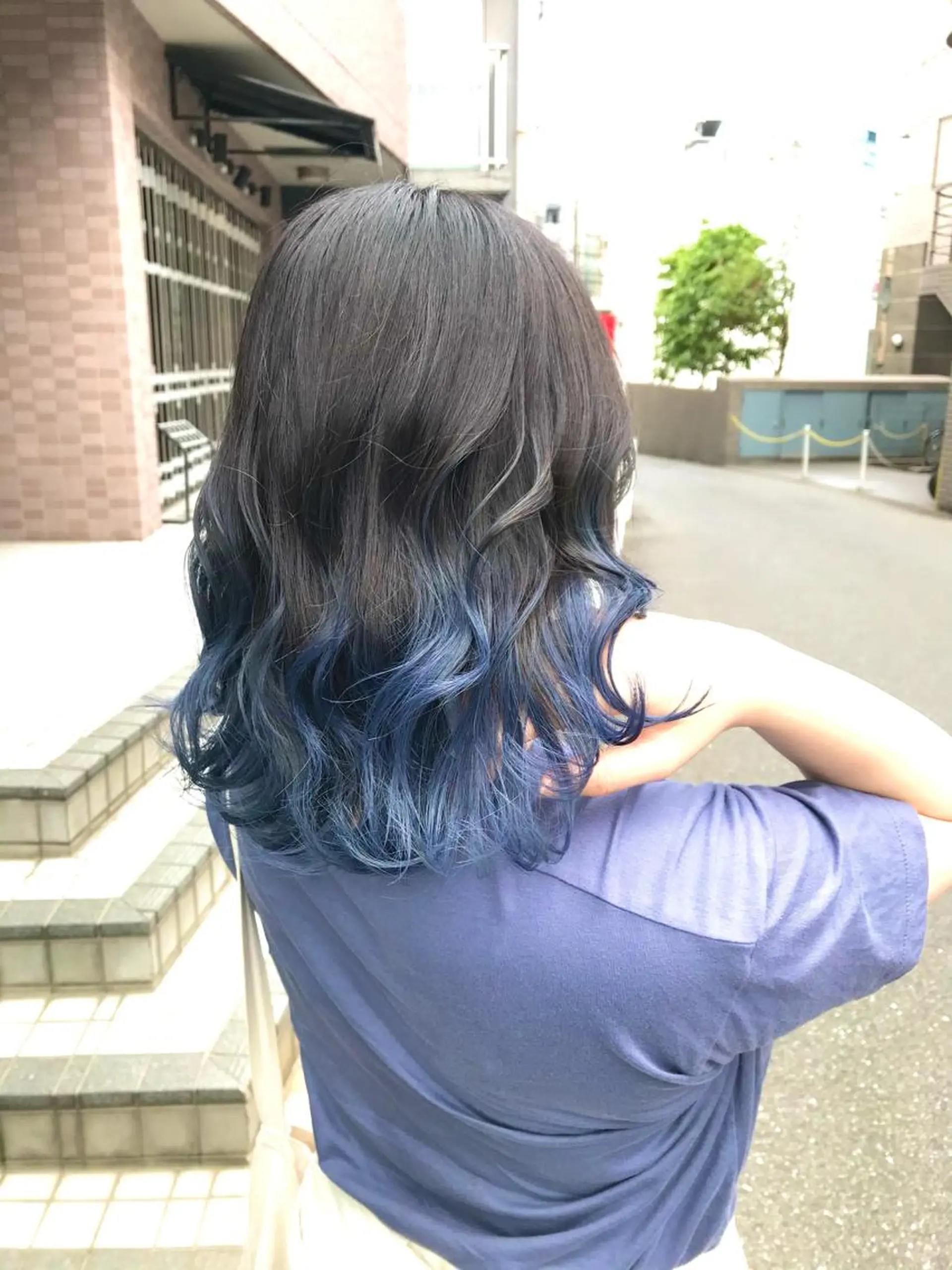 ミディアム カラー 横山 奈央のヘアスタイル