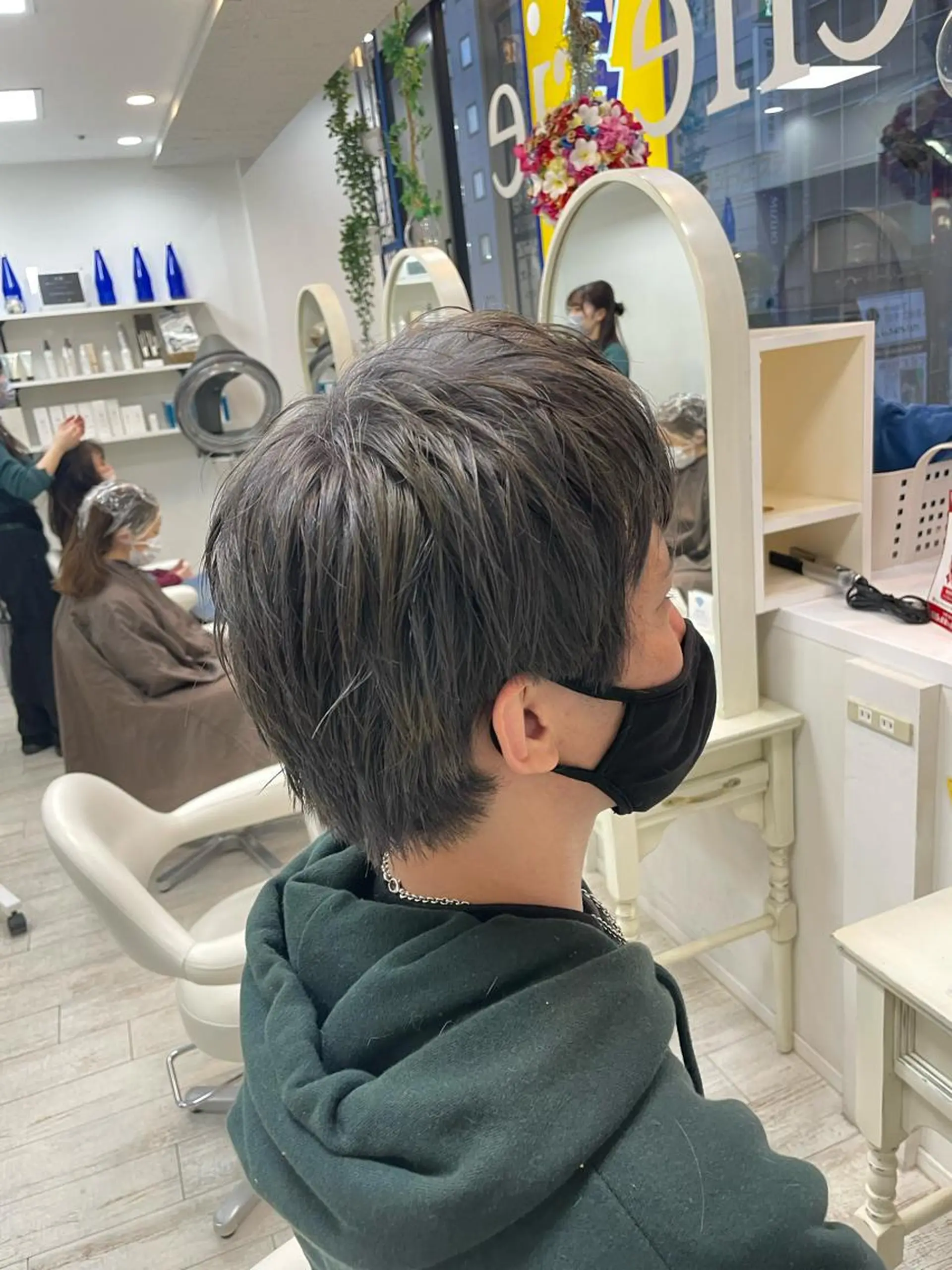 ショート 新籾 尚哉のヘアスタイル