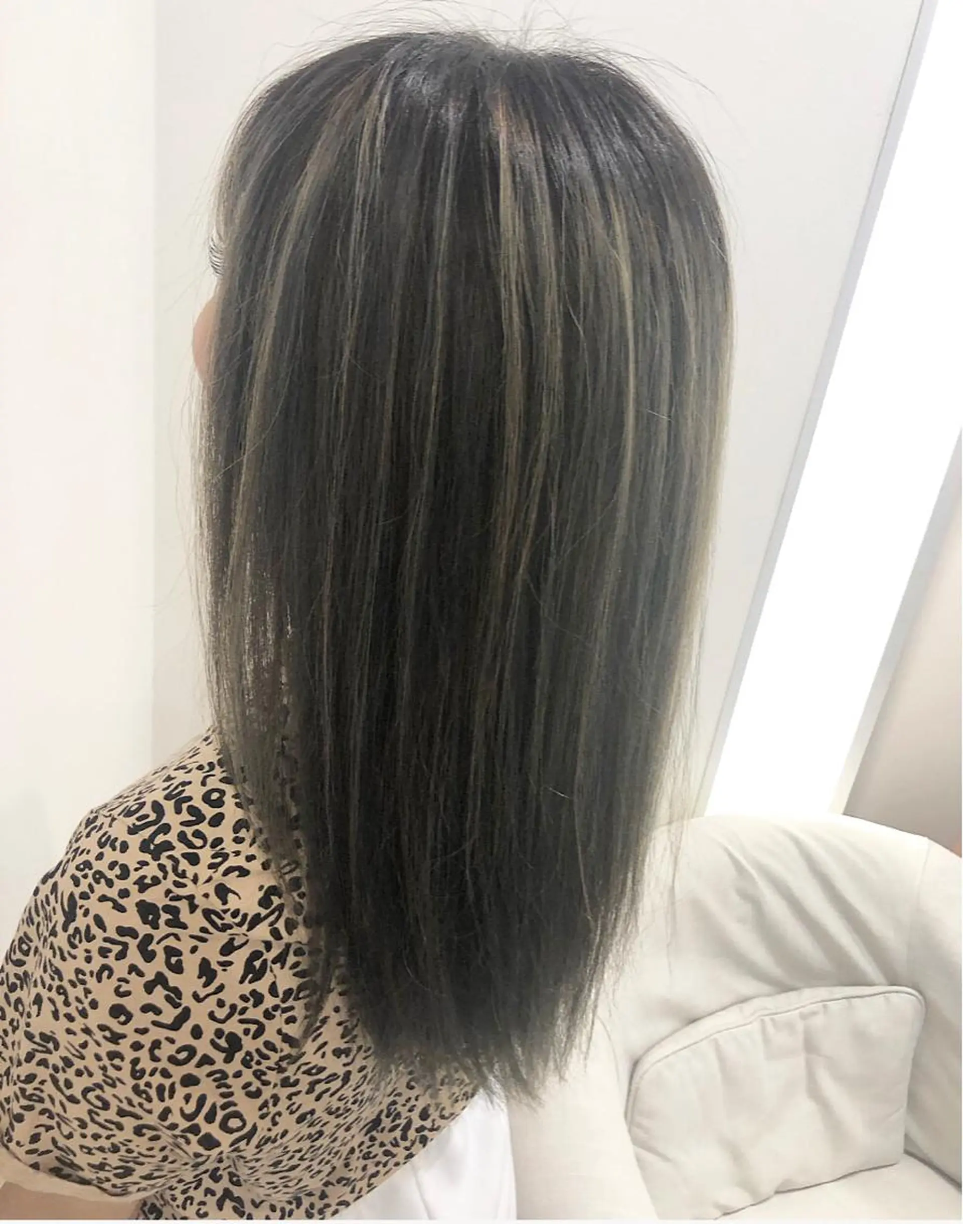 ロング カラー sail hairのヘアスタイル