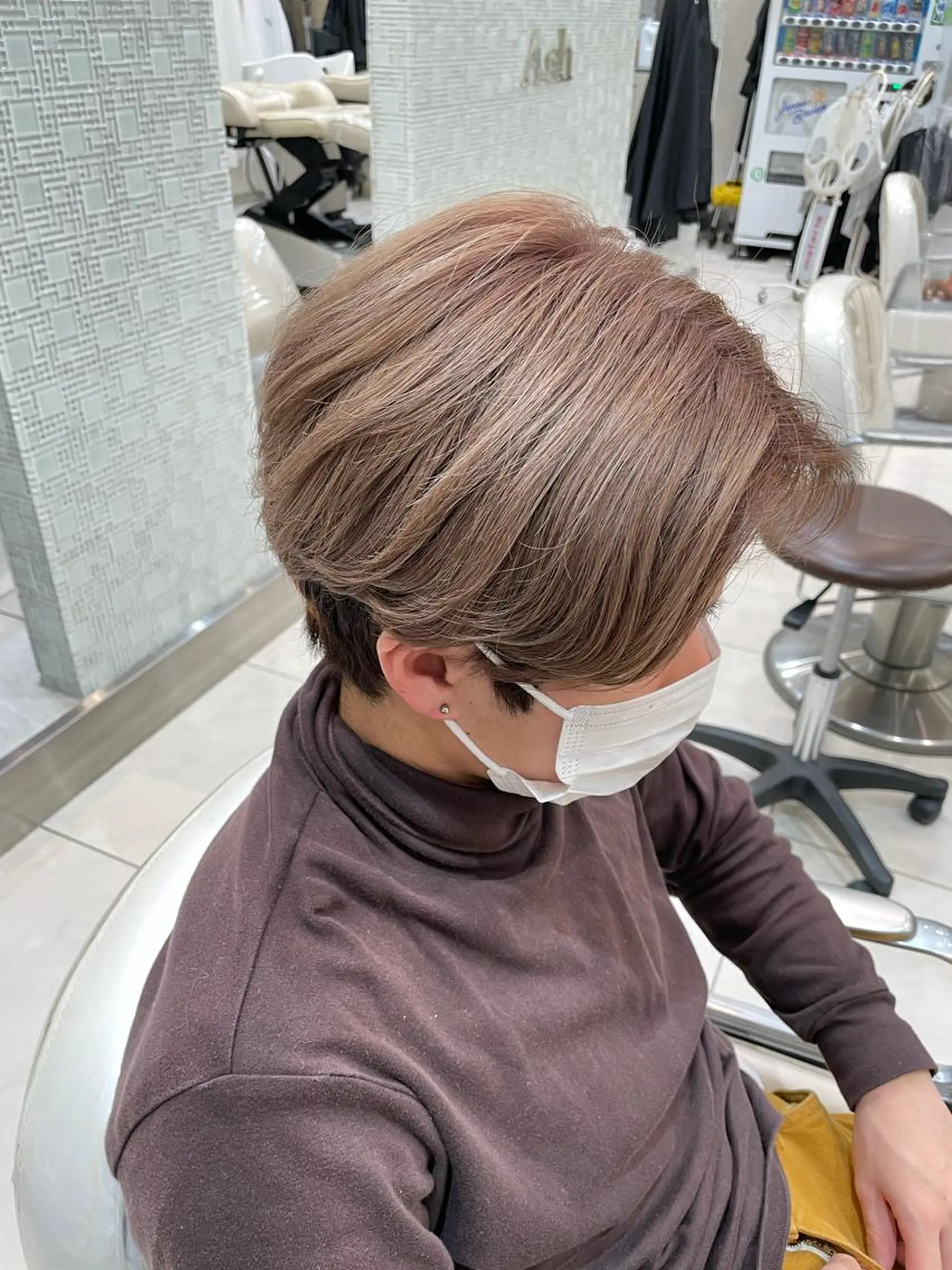 ショート カラー カット ヘアカラー トリートメント メンズパーマ特化 真栄平有希のヘアスタイル