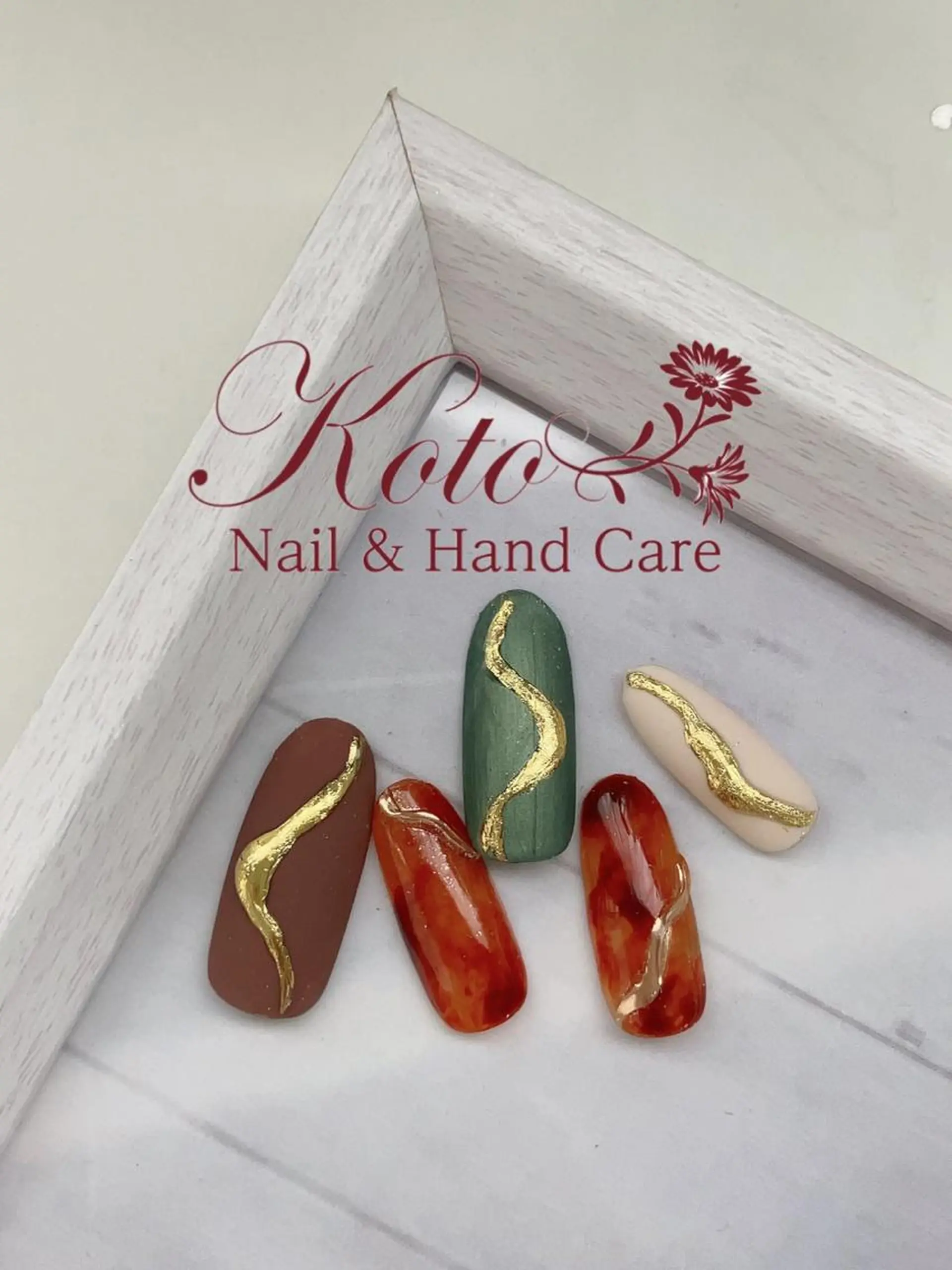 ネイル 長さ出し フットネイル フレンチネイル ジェルネイル ラメ(グリッター) Risa ネイルサロンKOTOのネイルデザイン