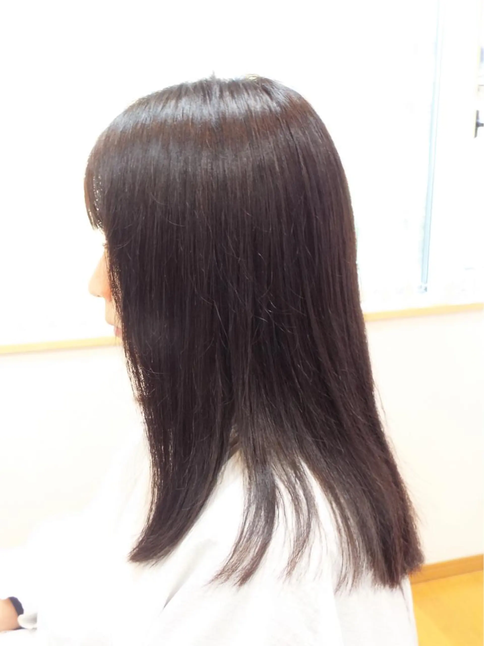 ロング カラー ブラウンカラー ナチュラルブラウン カット ヘアカラー トリートメント 山田 達也のヘアスタイル