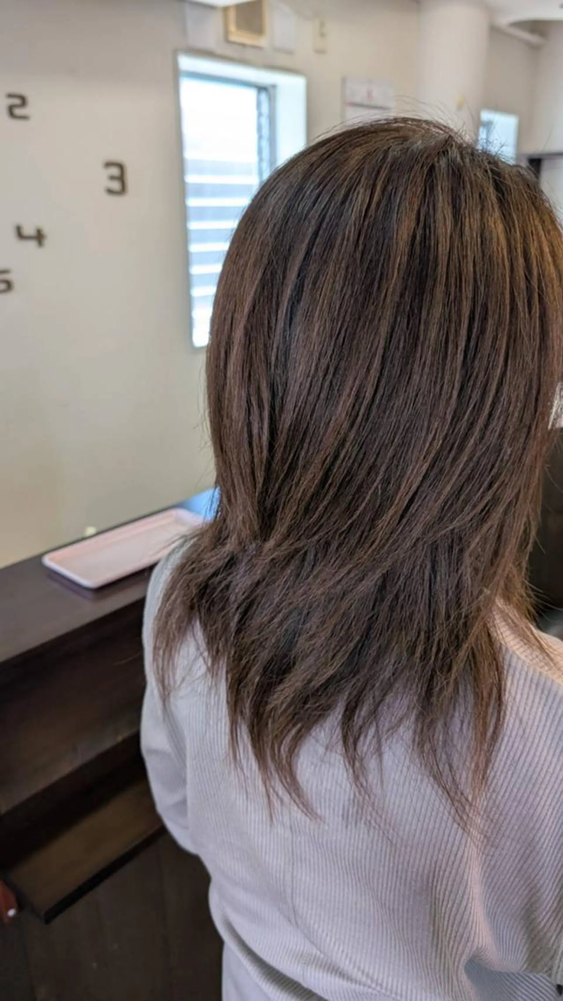 ミディアム 髪質改善する白髪染め ツヤイロ島田店のヘアスタイル