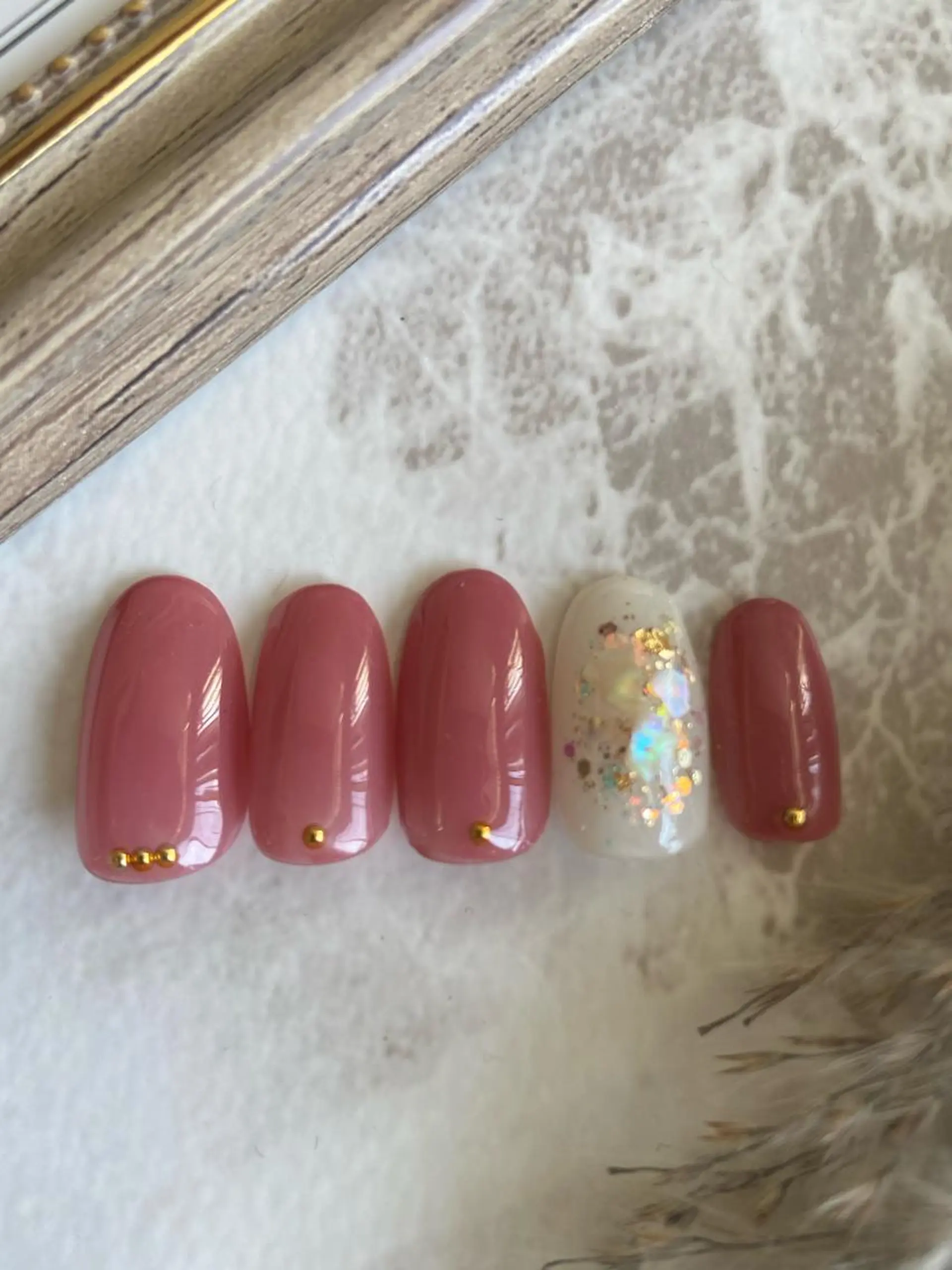ミディアム ネイル キラキラネイル オフィスネイル ピンク ネイルサロン ステラのネイルデザイン