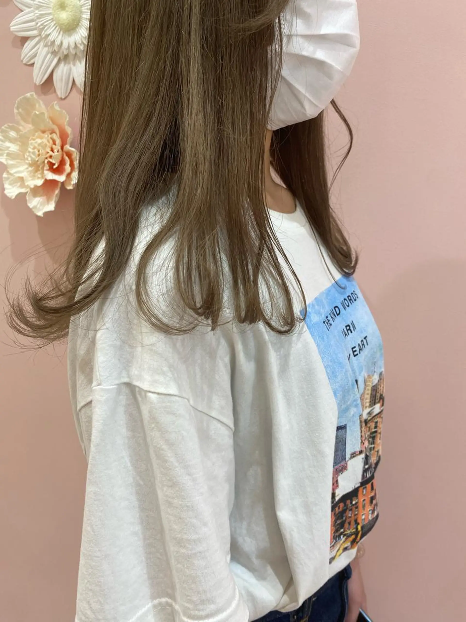 セミロング カラー グレージュ 西本 夏美のヘアスタイル