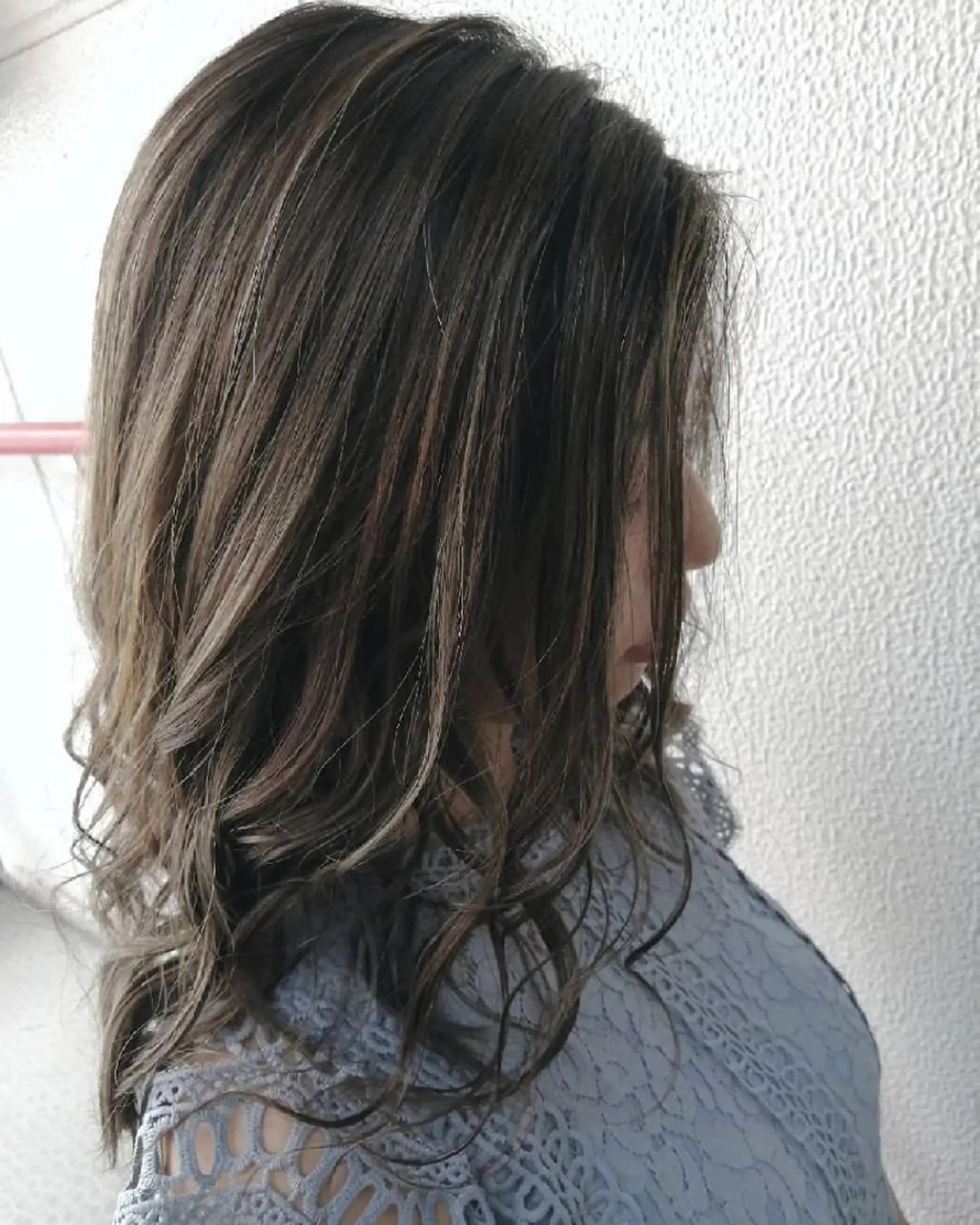 セミロング カラー グレージュ ハイライトカラー シアーグレージュ ハイライト ブリーチ・ハイトーン 特化🎉内山のヘアスタイル