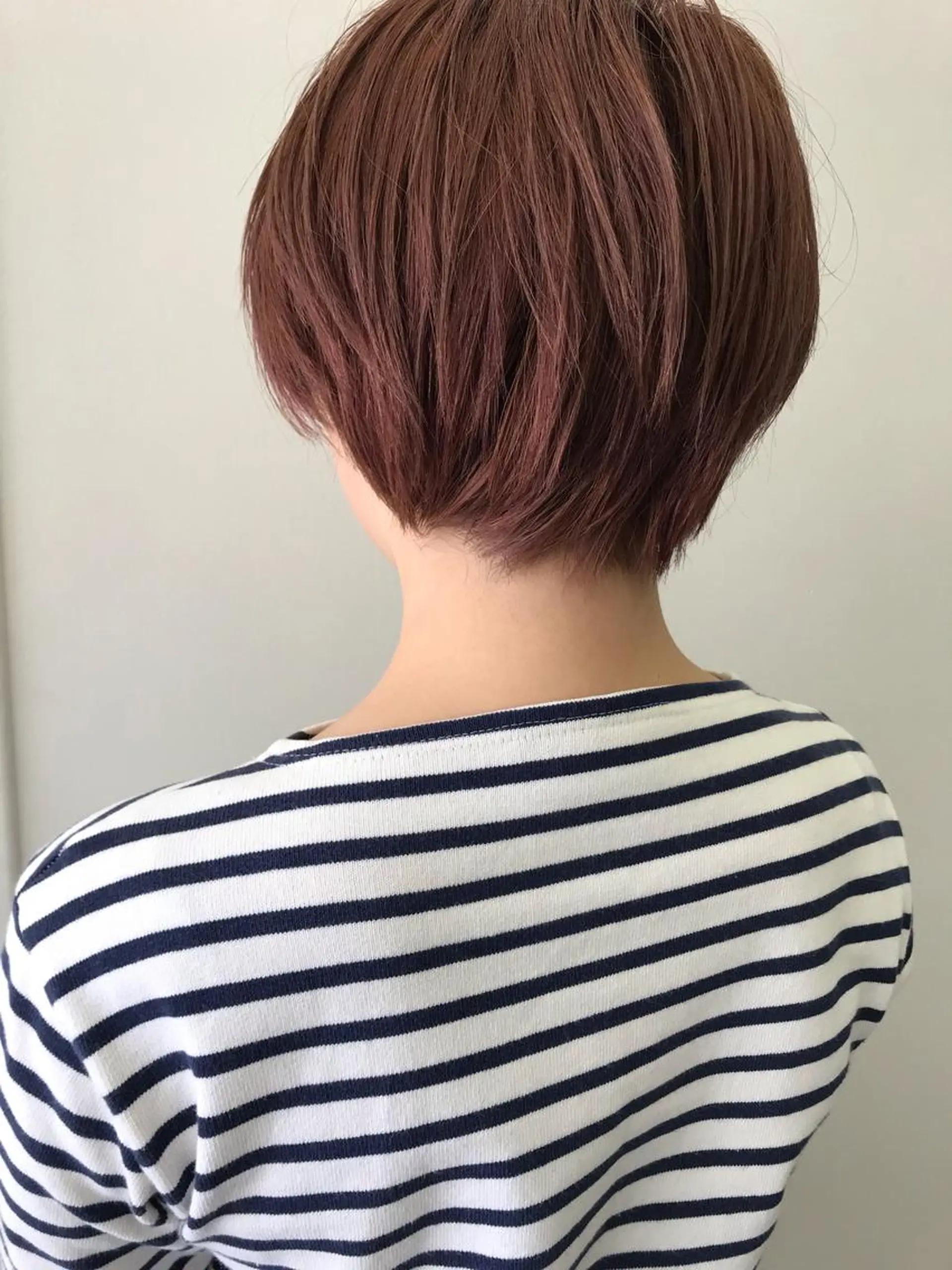 ショート カラー 貫洞 大介のヘアスタイル