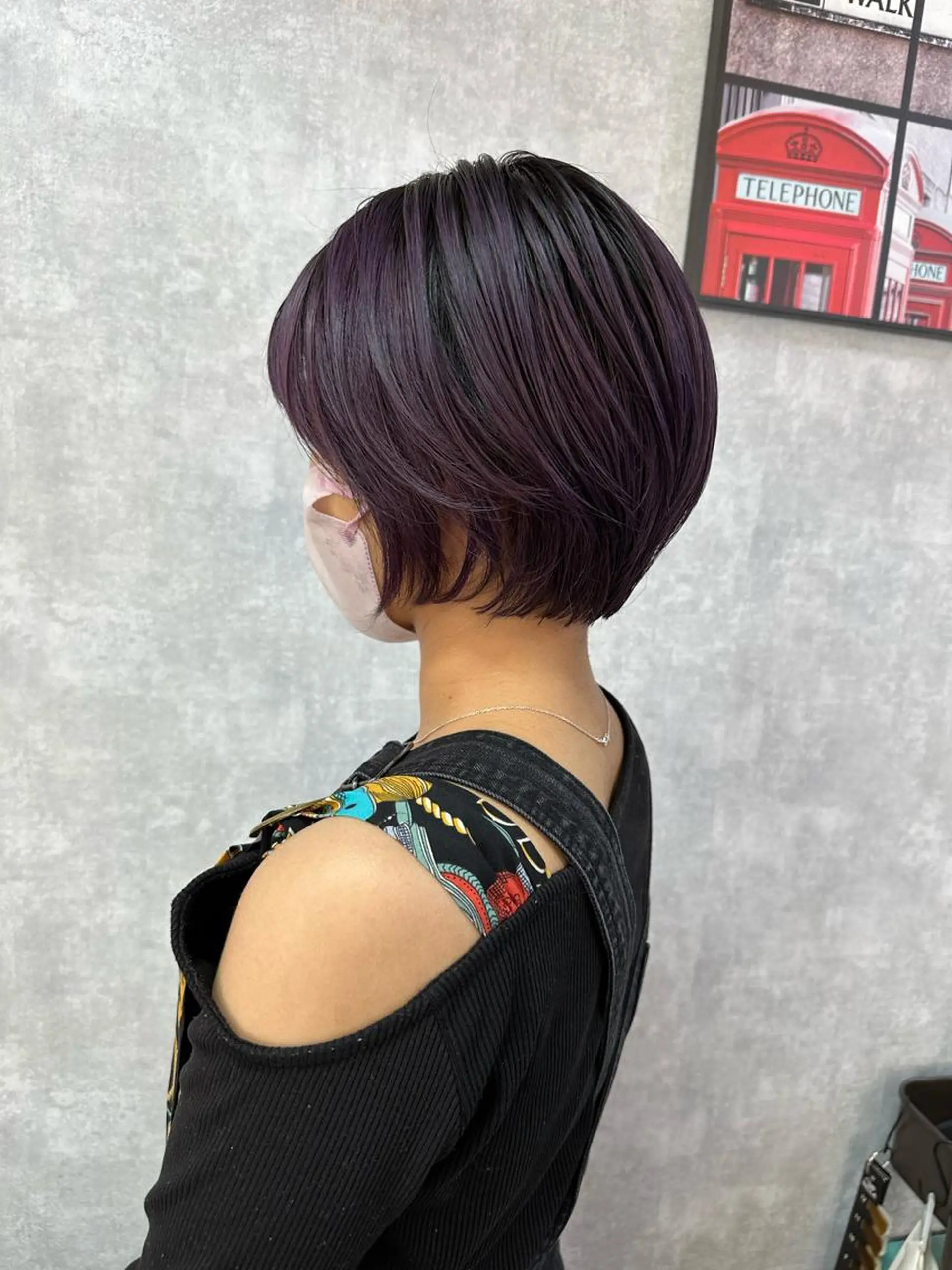 ショート 切りっぱなしボブ ショートボブ ハンサムショート 丸みショート アッシュ カット ヘアカラー トリートメント モテ髪/ボブ/ショー ト/アダチフウトのヘアスタイル