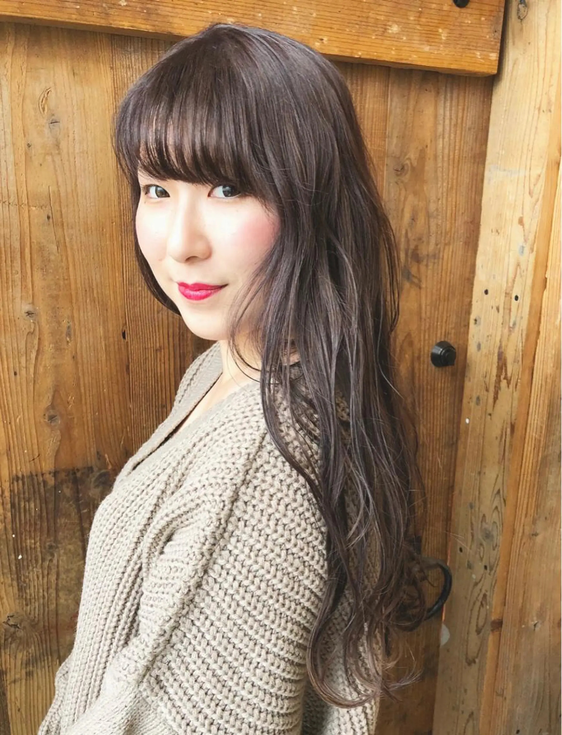 ロング カラー アッシュ 透明感カラー バイオレットカラー 岩田 萌那のヘアスタイル