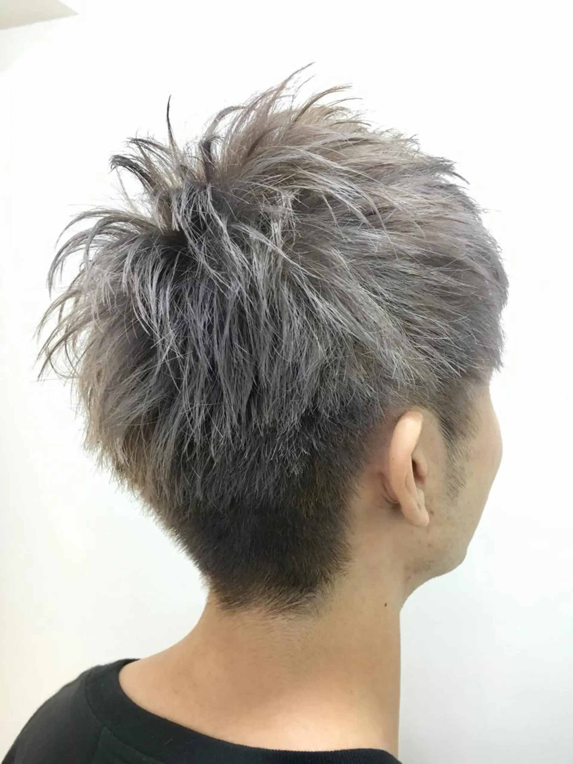 ショート メンズ ヘアカラー 永井 大希のヘアスタイル