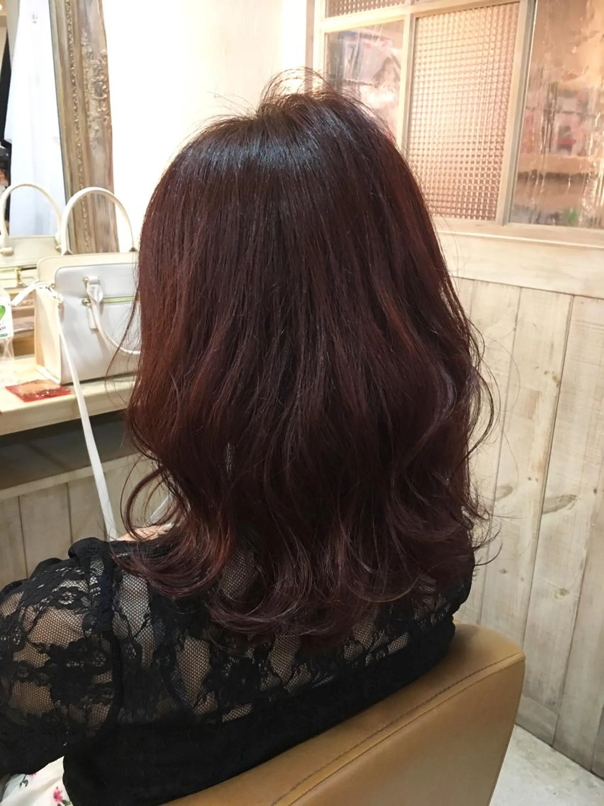 セミロング カラー ブリーチ ブリーチなしカラー 森 早希絵のヘアスタイル