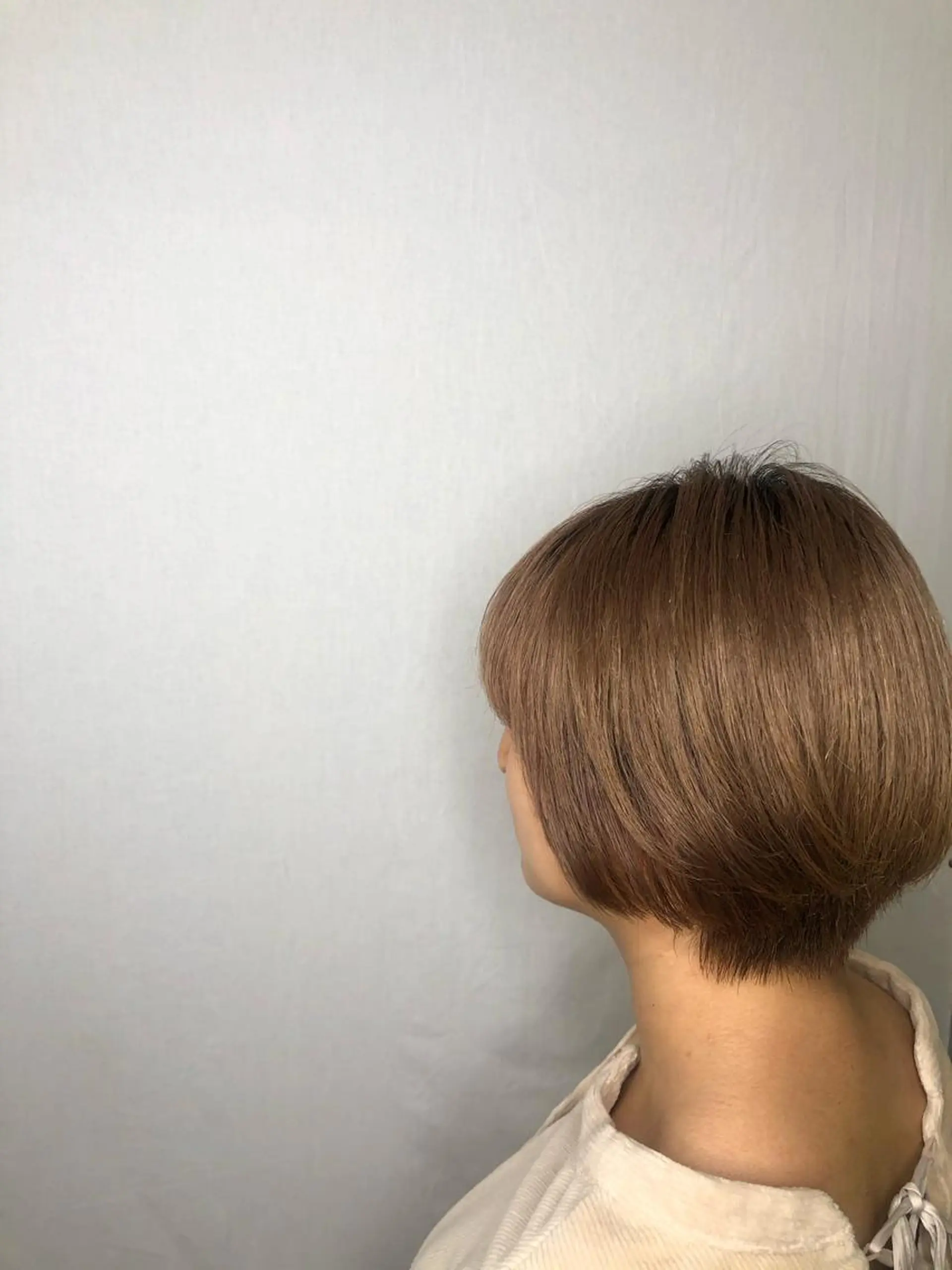 ショート コテ巻きパーマ 阪上 沙織のヘアスタイル