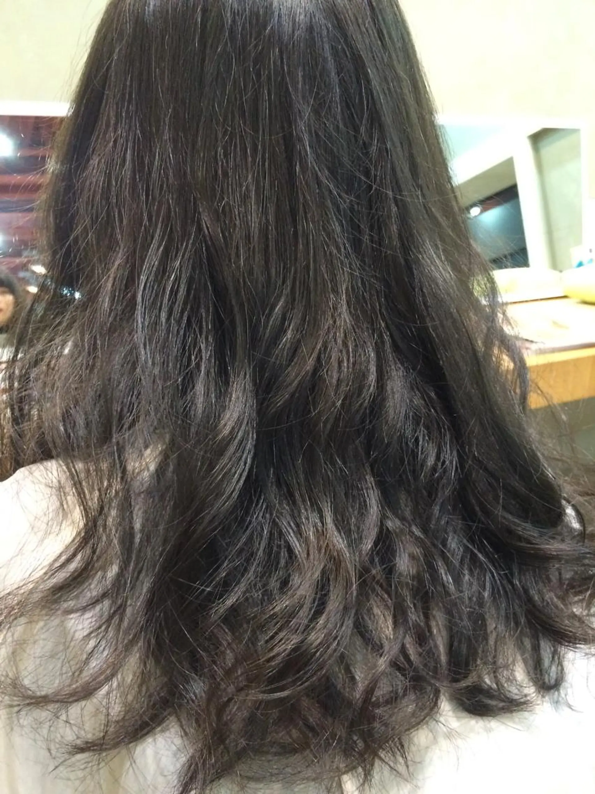 ミディアム セミロング ロング カラー ヘアアレンジ アッシュ アッシュグレー 今泉 直裕ショートボブの匠のヘアスタイル