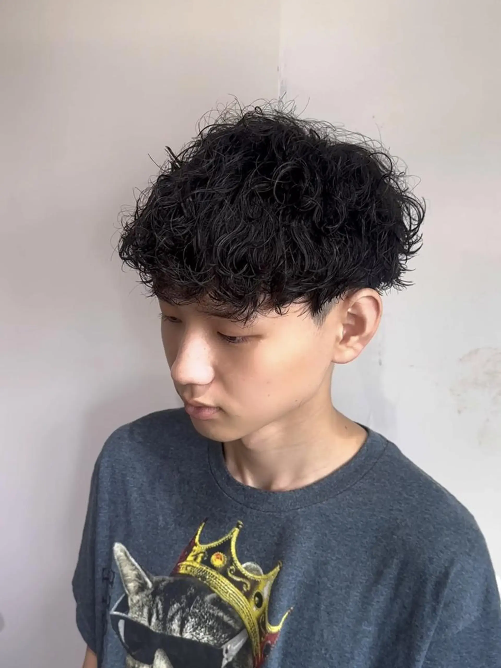 パーマ メンズ レイヤーカット/ 髪質改善/透カラーのヘアスタイル