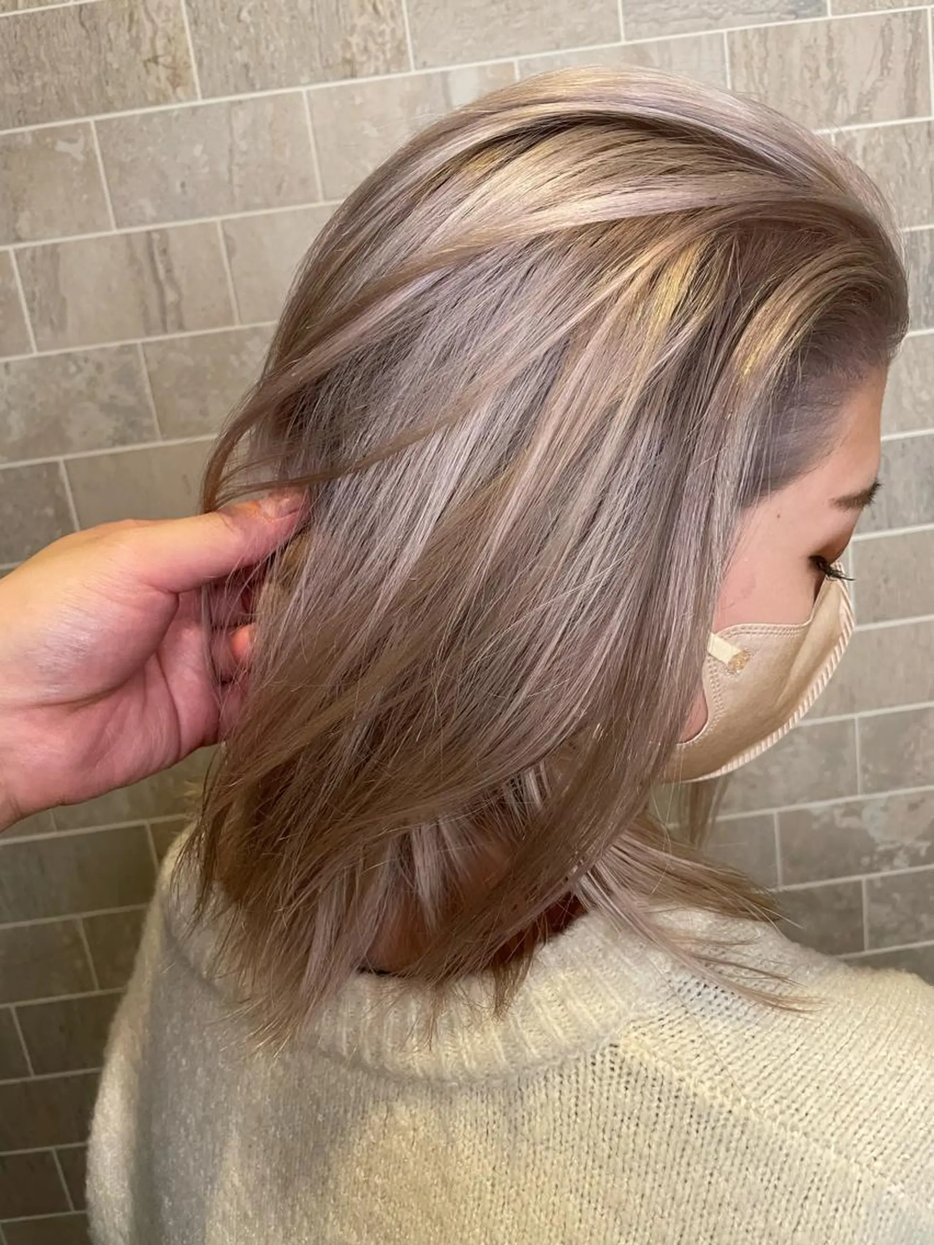 ミディアム ヘアカラー トリートメント ブリーチ毛矯正.髪質 改善.髪にドラマをのヘアスタイル