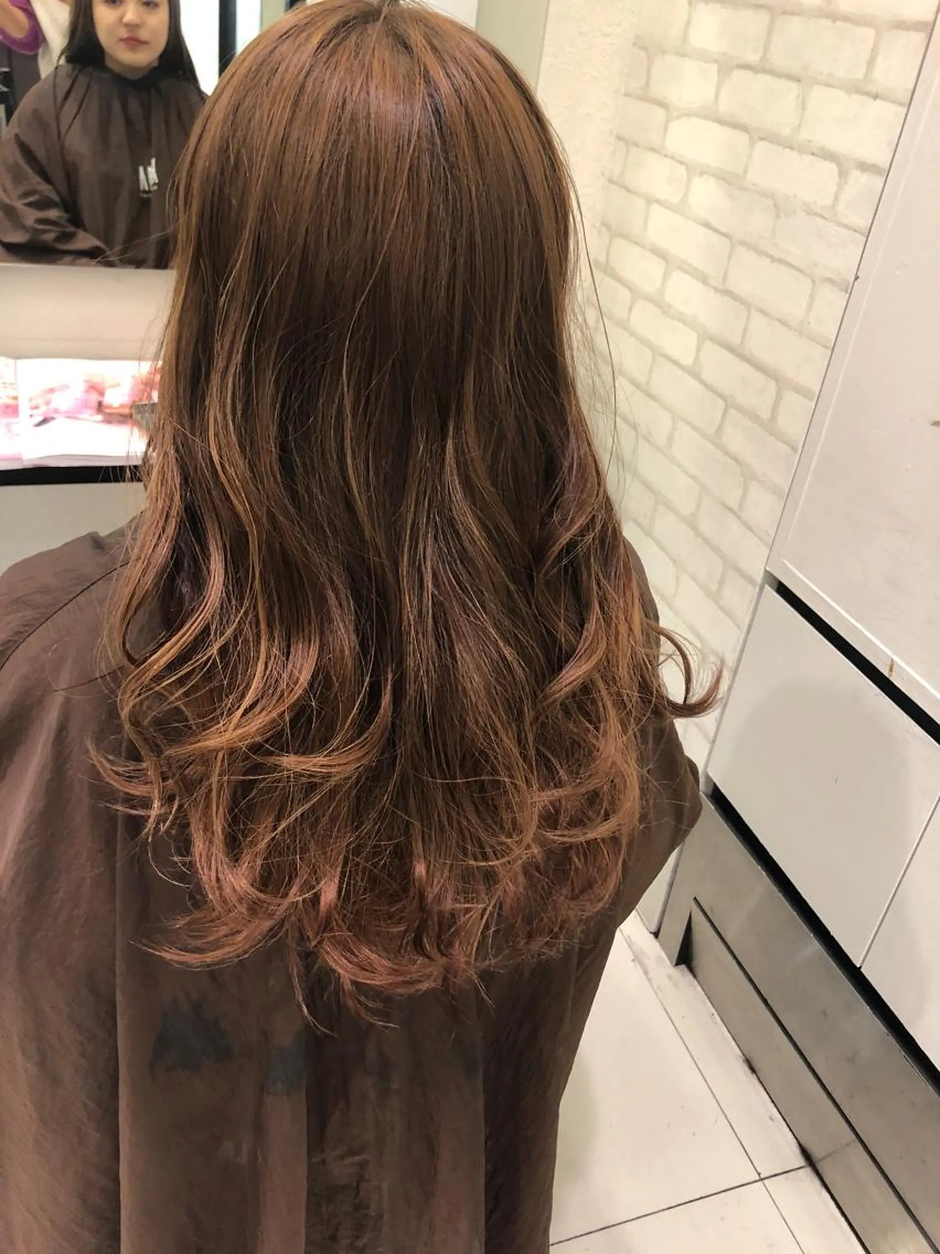 ロング カラー 高岡 杏実のヘアスタイル