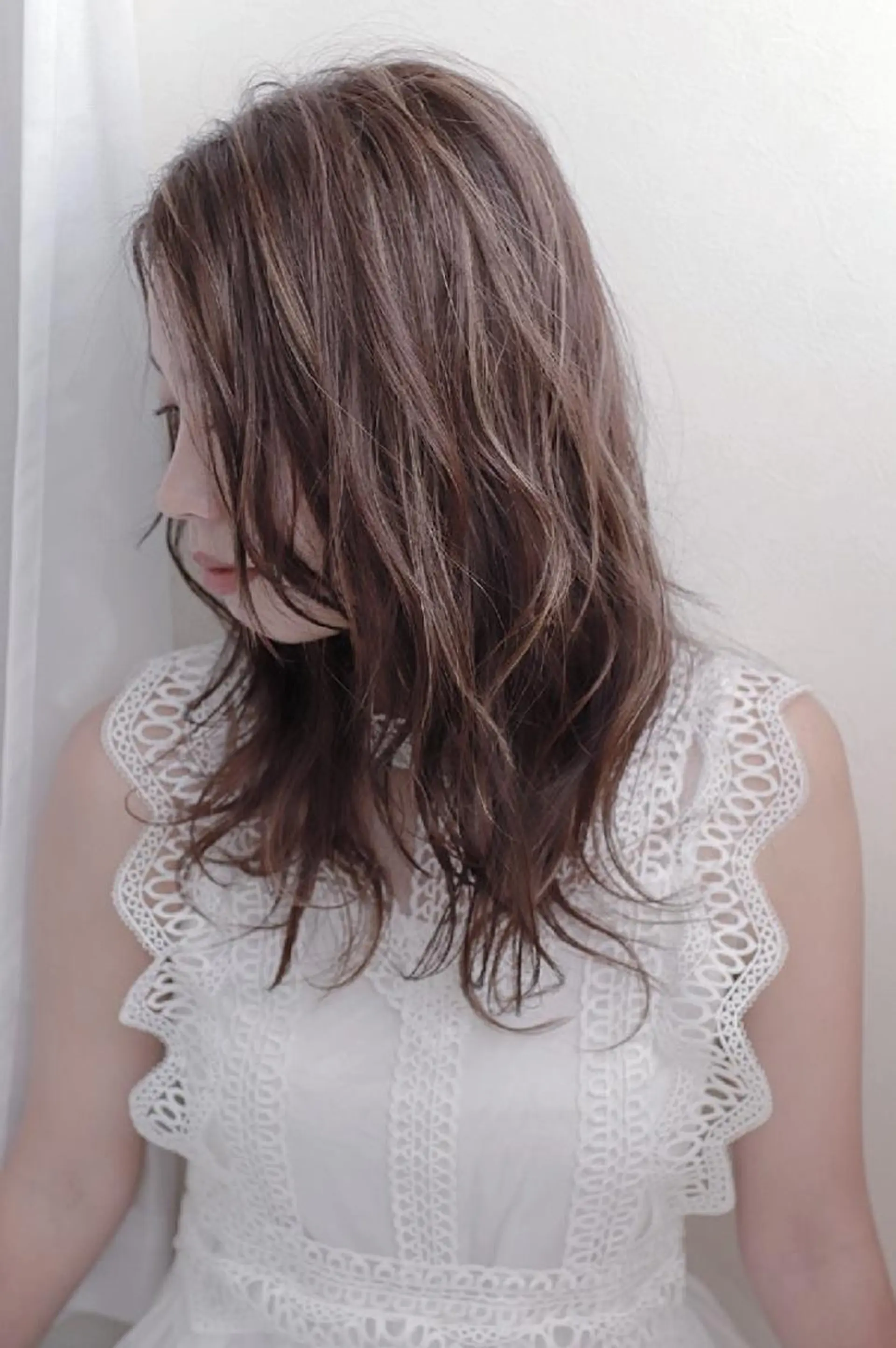 カラー セミロング 伊藤 功士のヘアスタイル