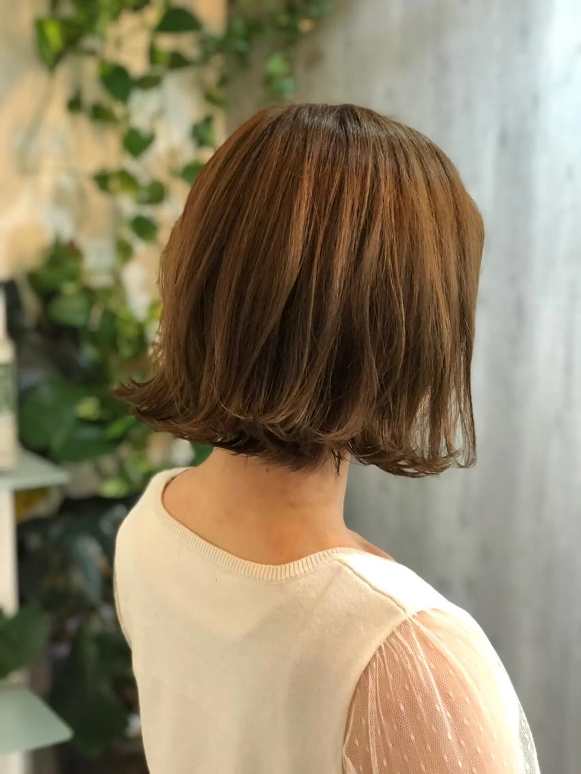 ショート カラー ベージュカラー ボブ カット ヘアカラー トリートメント 及川 祐輔のヘアスタイル