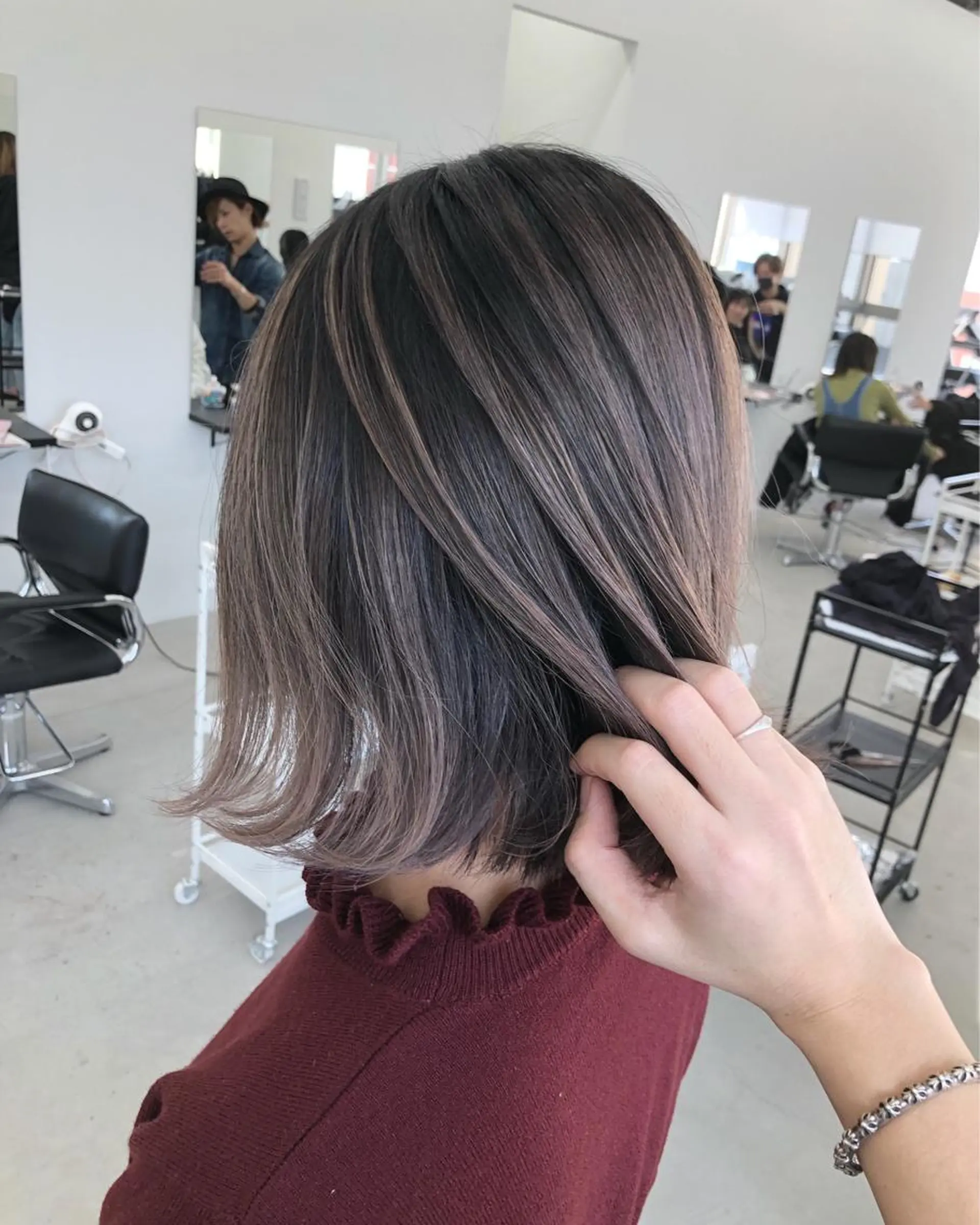 ショート カラー バレイヤージュ レイヤーカット ✨レイヤーカット✨ HIDEのヘアスタイル