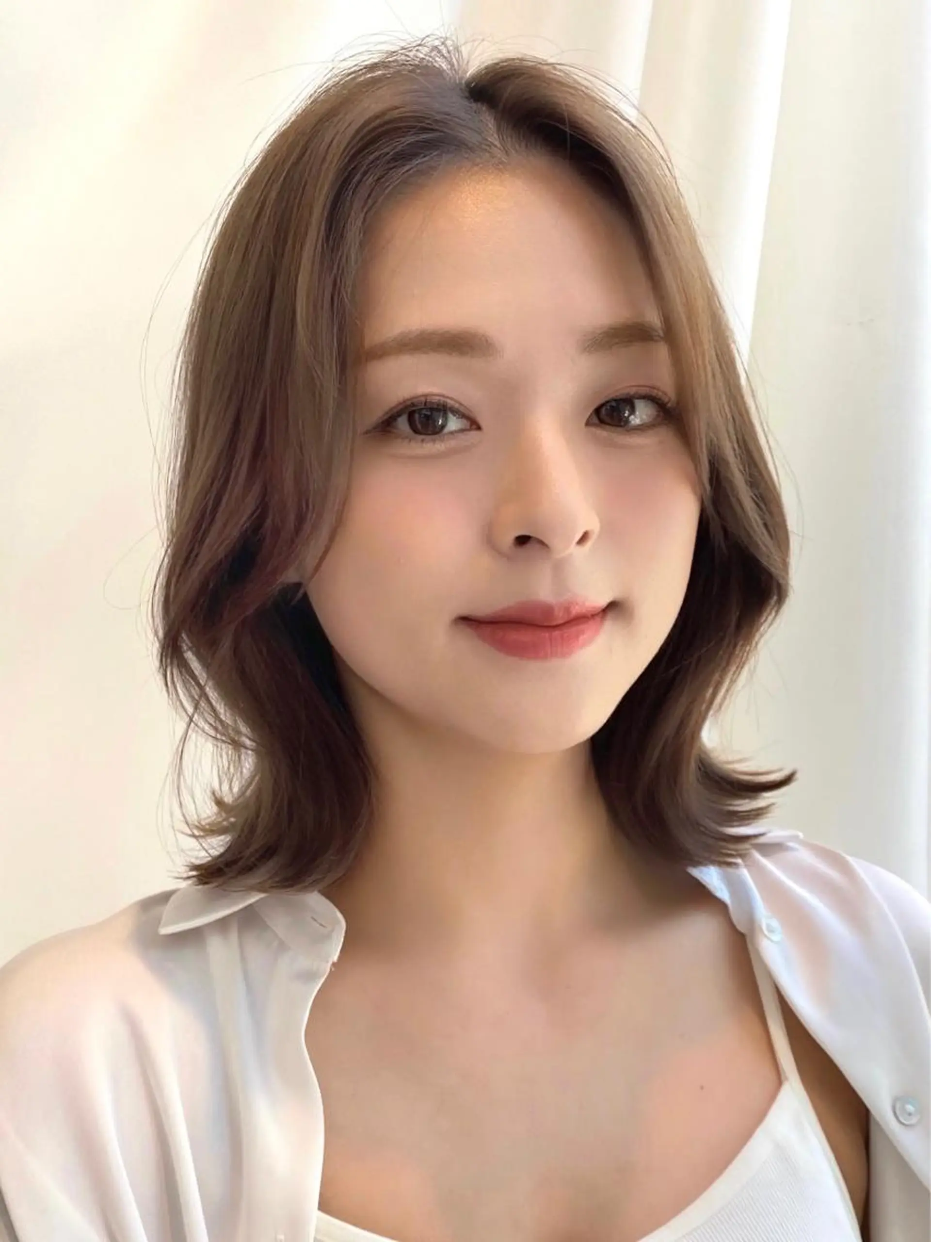 ミディアム カラー パーマ ヘアアレンジ カット ヘアカラー トリートメント ヘアセット 小野寺瑞希 /最小顔カットのヘアスタイル