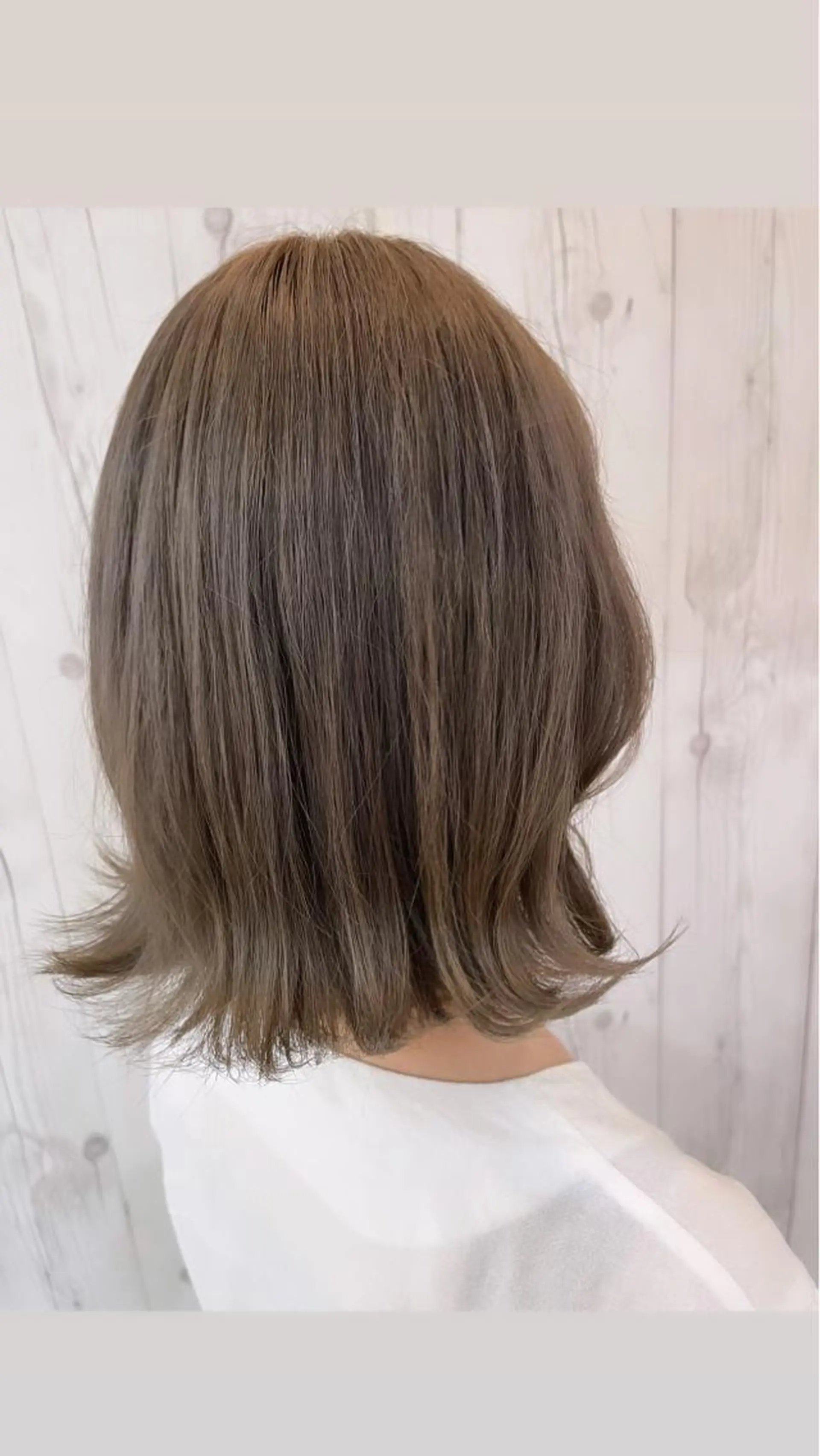 カラー アッシュ アッシュグレー ブリーチ ホワイトアッシュ かずくん🦩名古屋 ハイトーン/レイヤーのヘアスタイル
