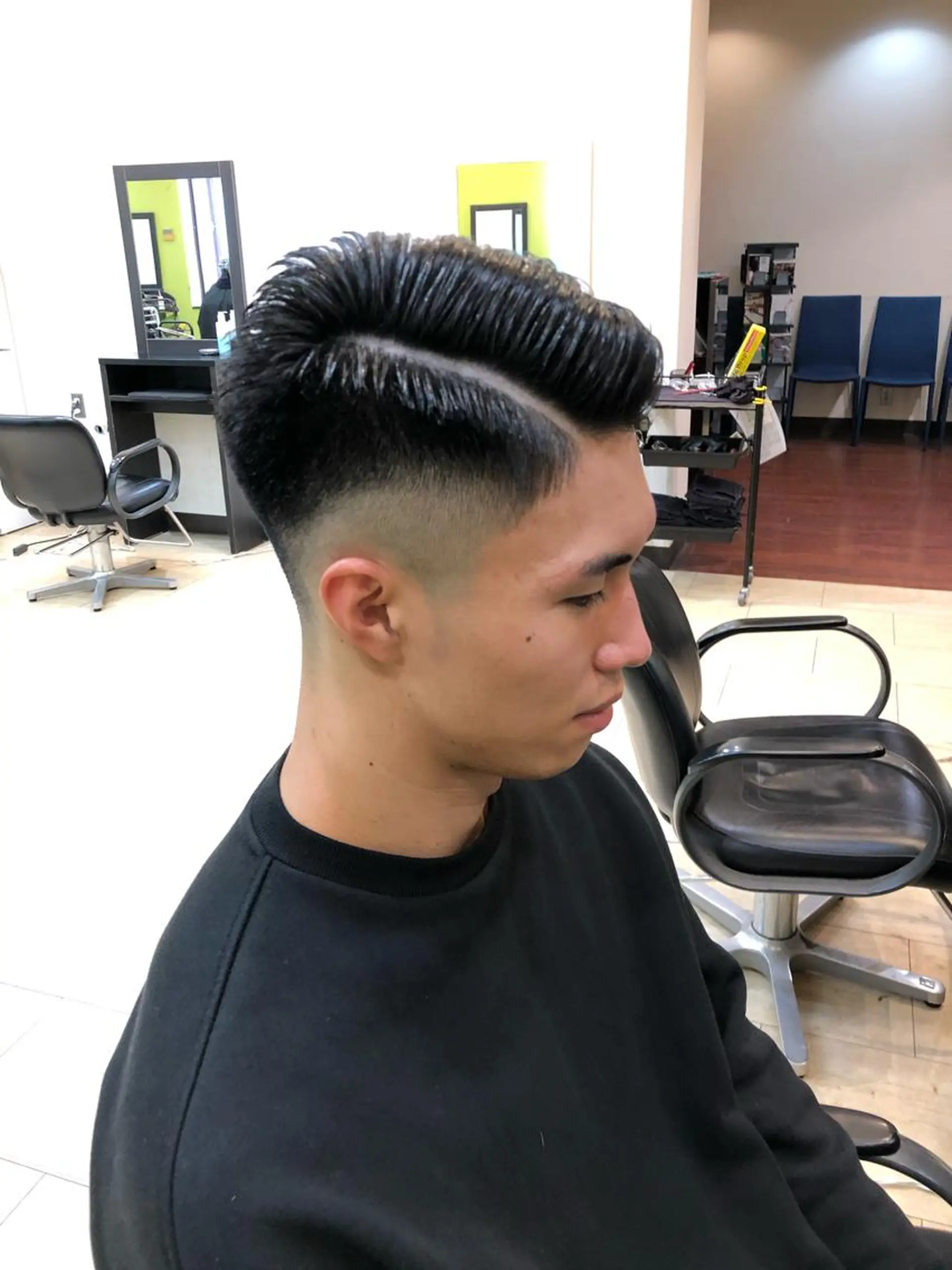 メンズ メンズバレイヤージュ メンズブリーチ メンズハイライト メンズハイトーン カット yasu ヤスのヘアスタイル