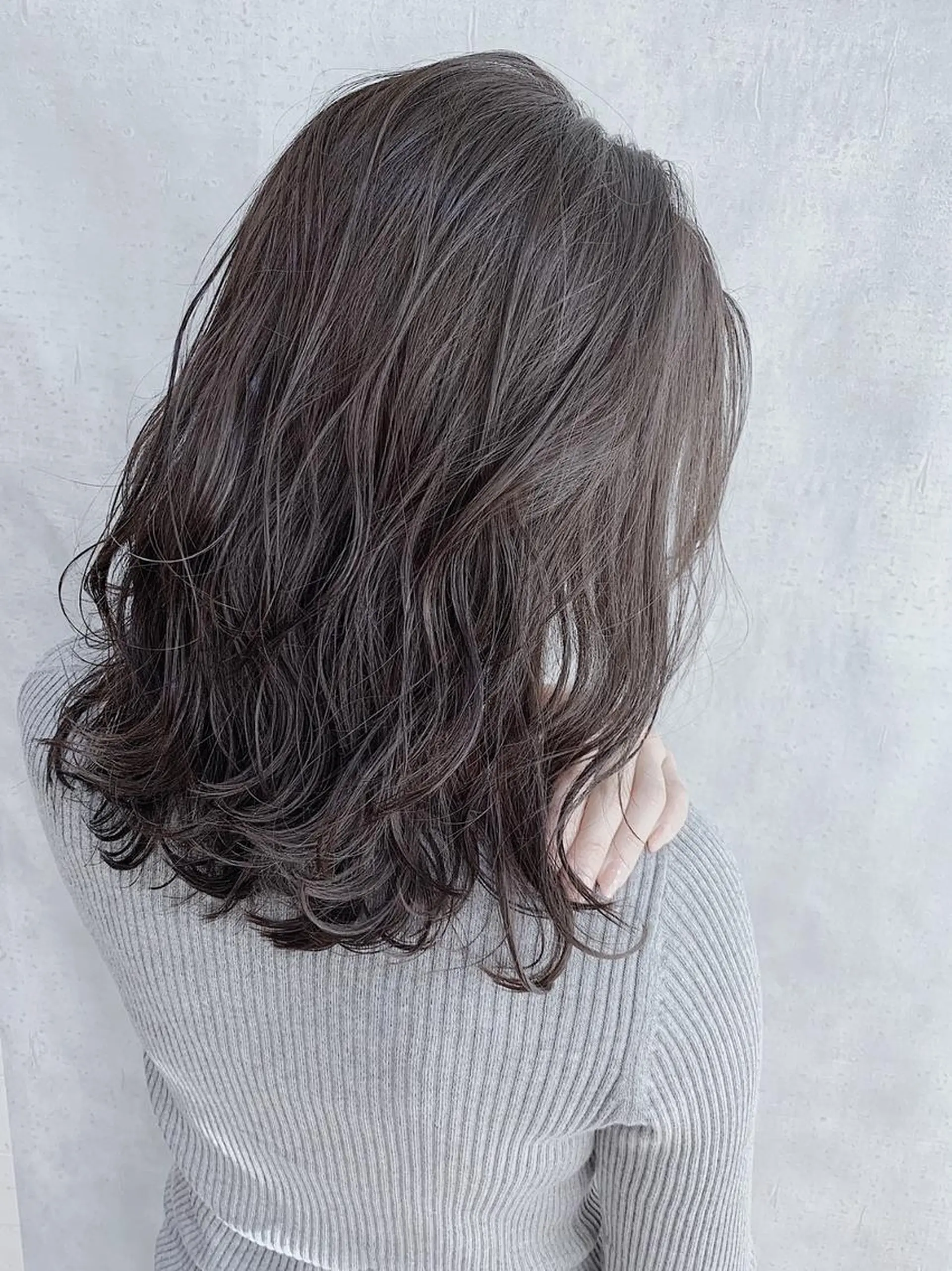 ミディアム カラー MOU namba ムウナンバのヘアスタイル
