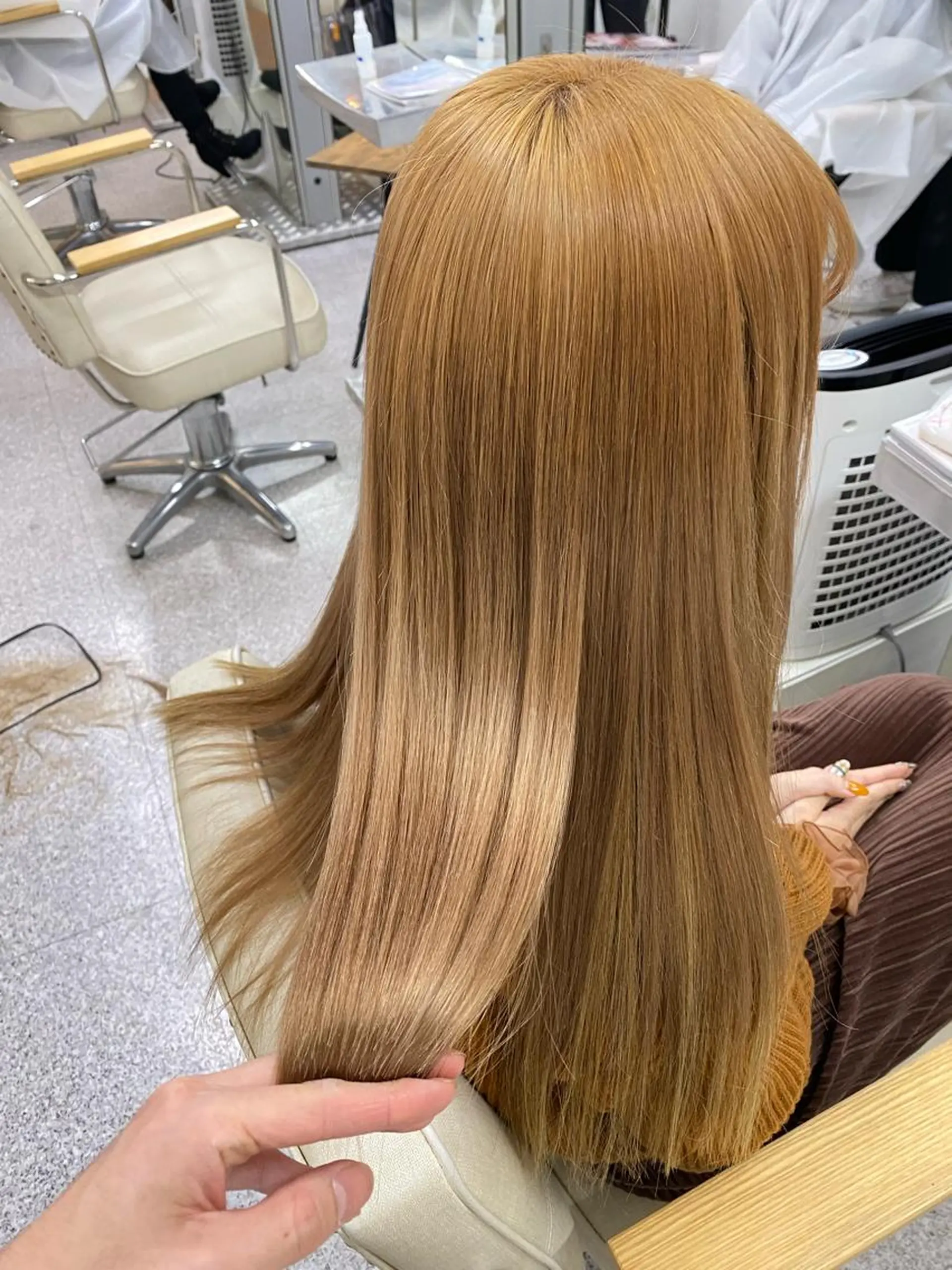 ロング カラー ヘアカラー エクステ レイヤーウルフ エクステ磯部のヘアスタイル