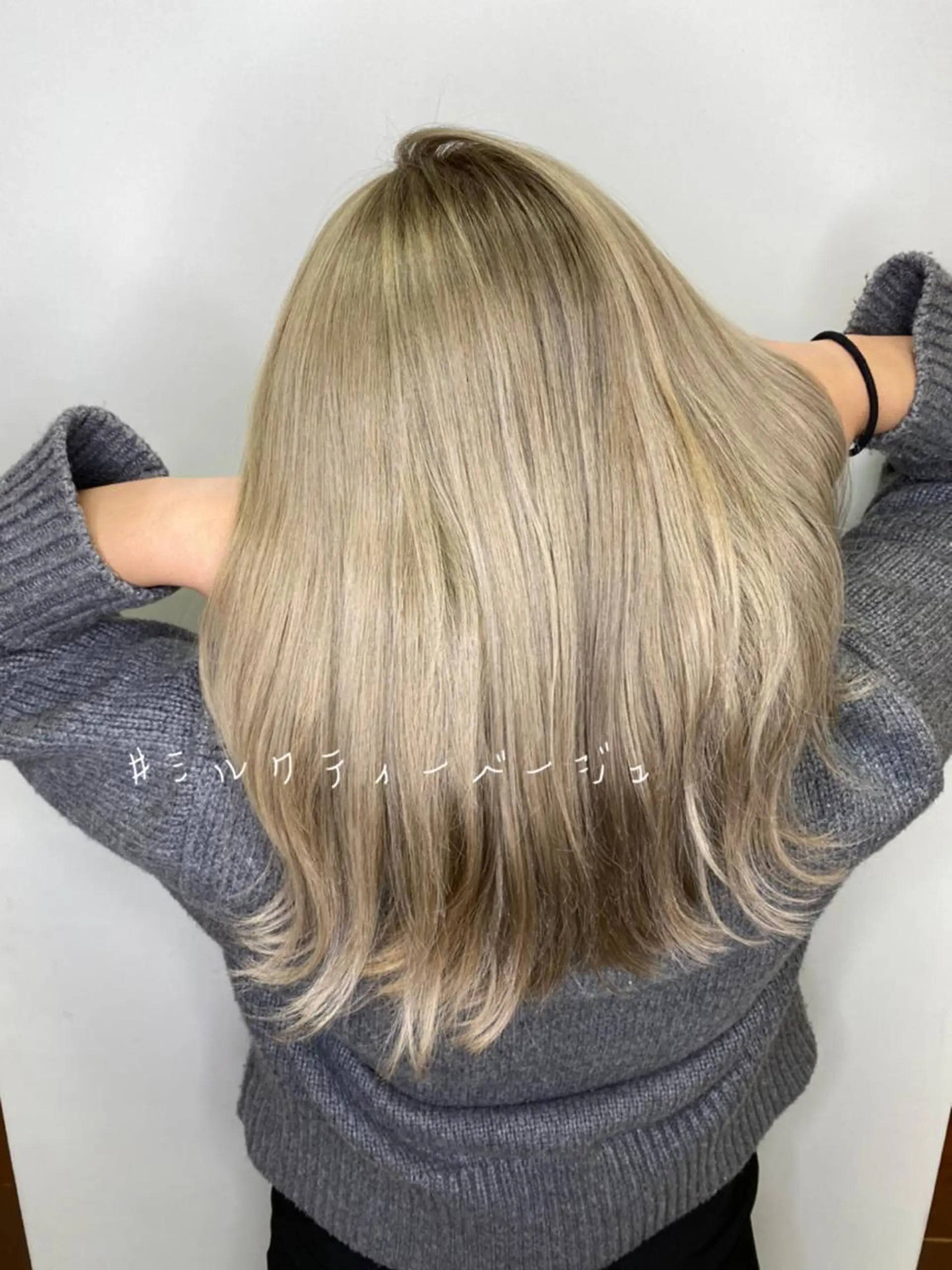 ミディアム カラー ヘアアレンジ ヘアカラー トリートメント 川上 麻梨阿のヘアスタイル