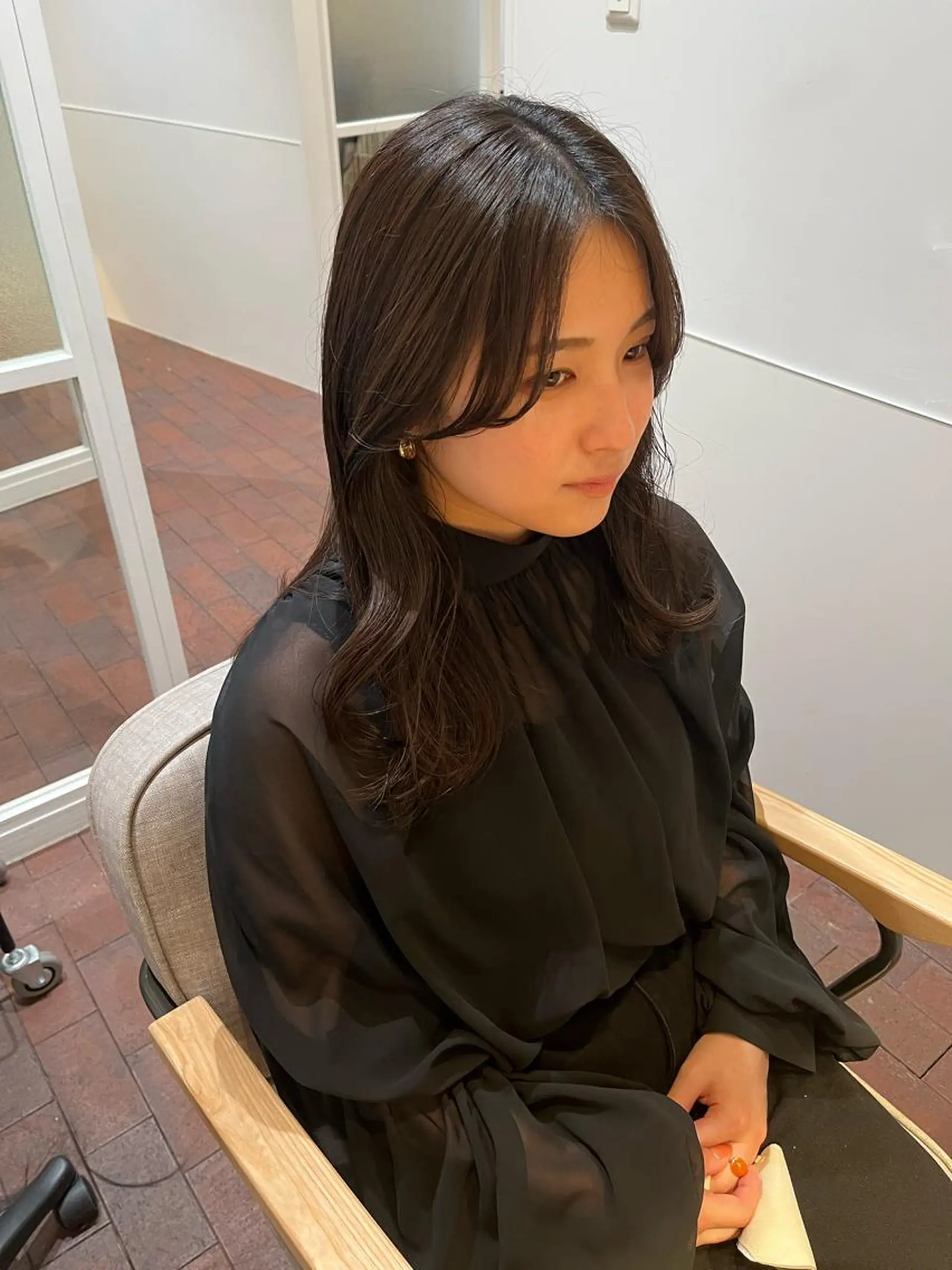 ミディアム カラー カット ヘアカラー トリートメント 片岡 由依のヘアスタイル