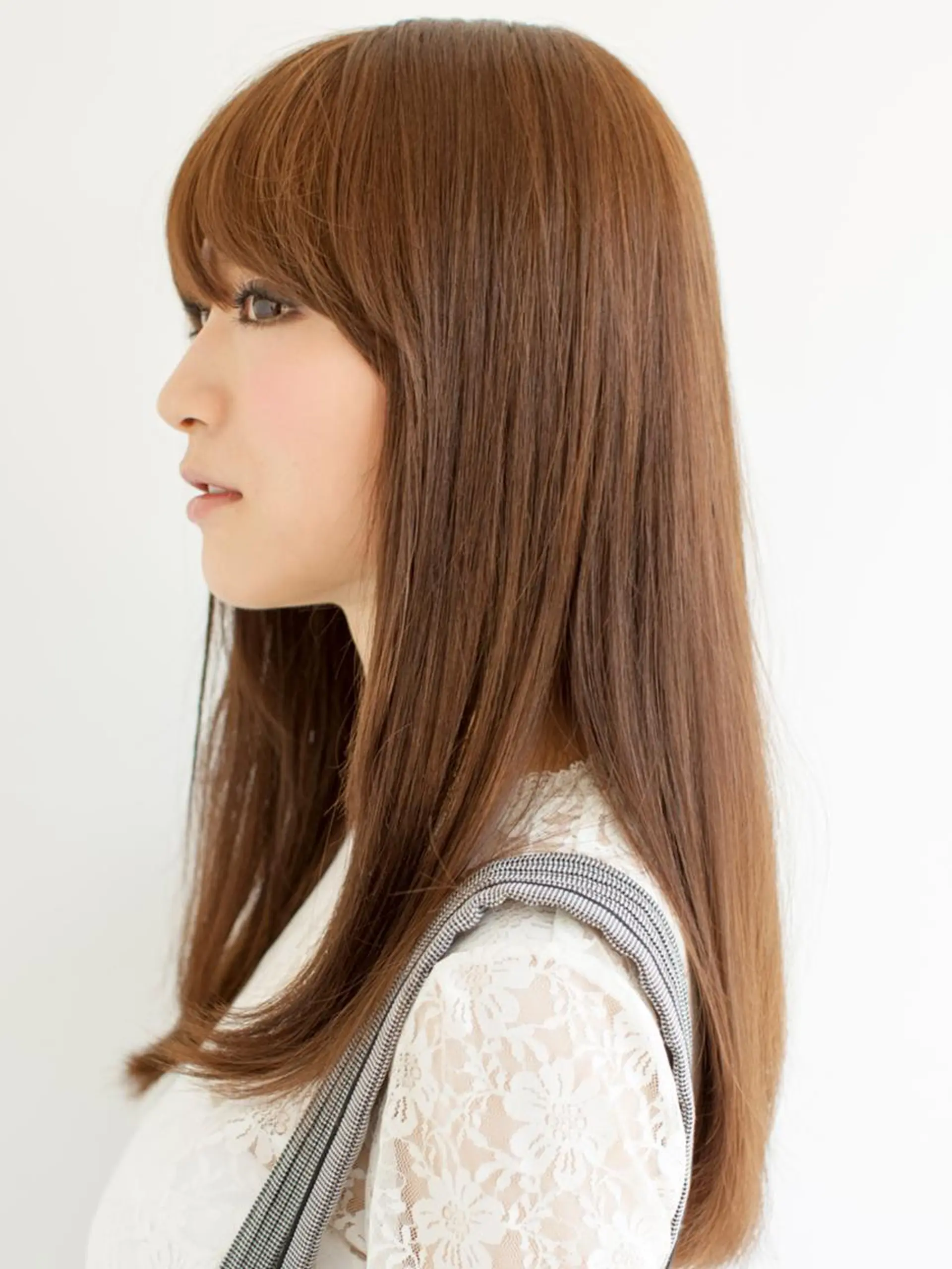 セミロング カラー アッシュ ベージュカラー カット ヘアカラー 縮毛矯正 山田 周のヘアスタイル