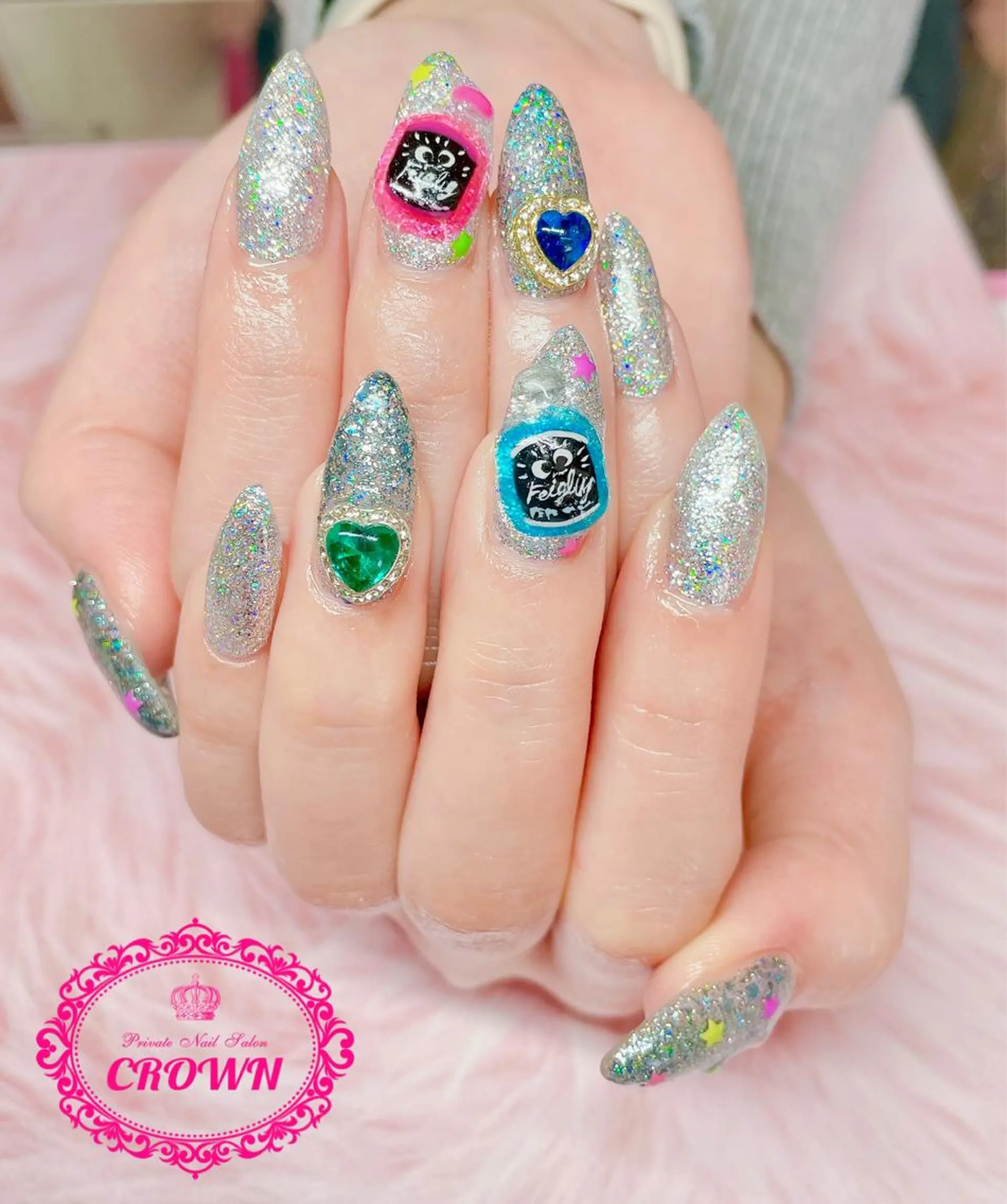 ネイル CROWN プライベートサロンのネイルデザイン