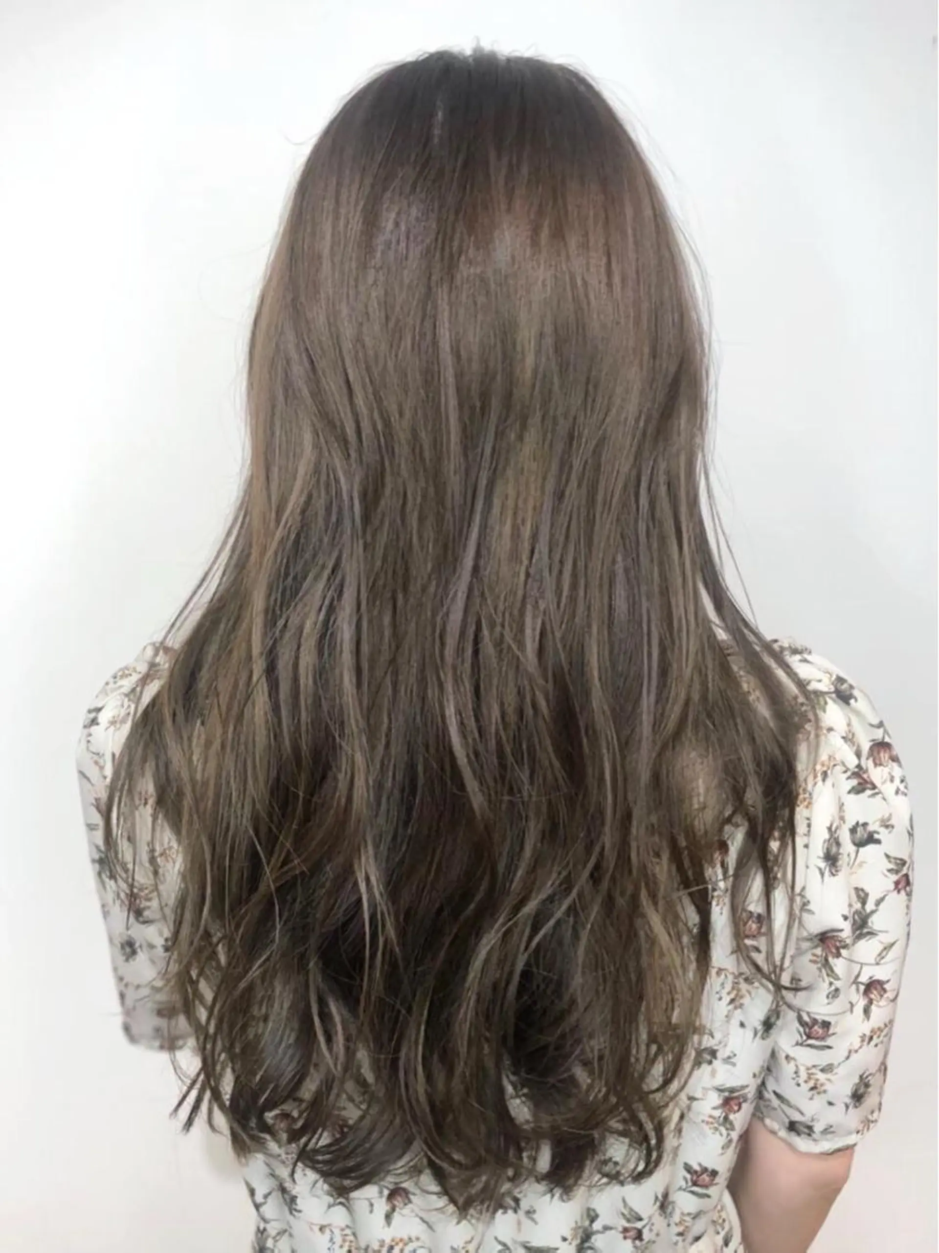 ロング カラー ハイライトカラー ハイライト ヘアカラー 小川 美奈のヘアスタイル