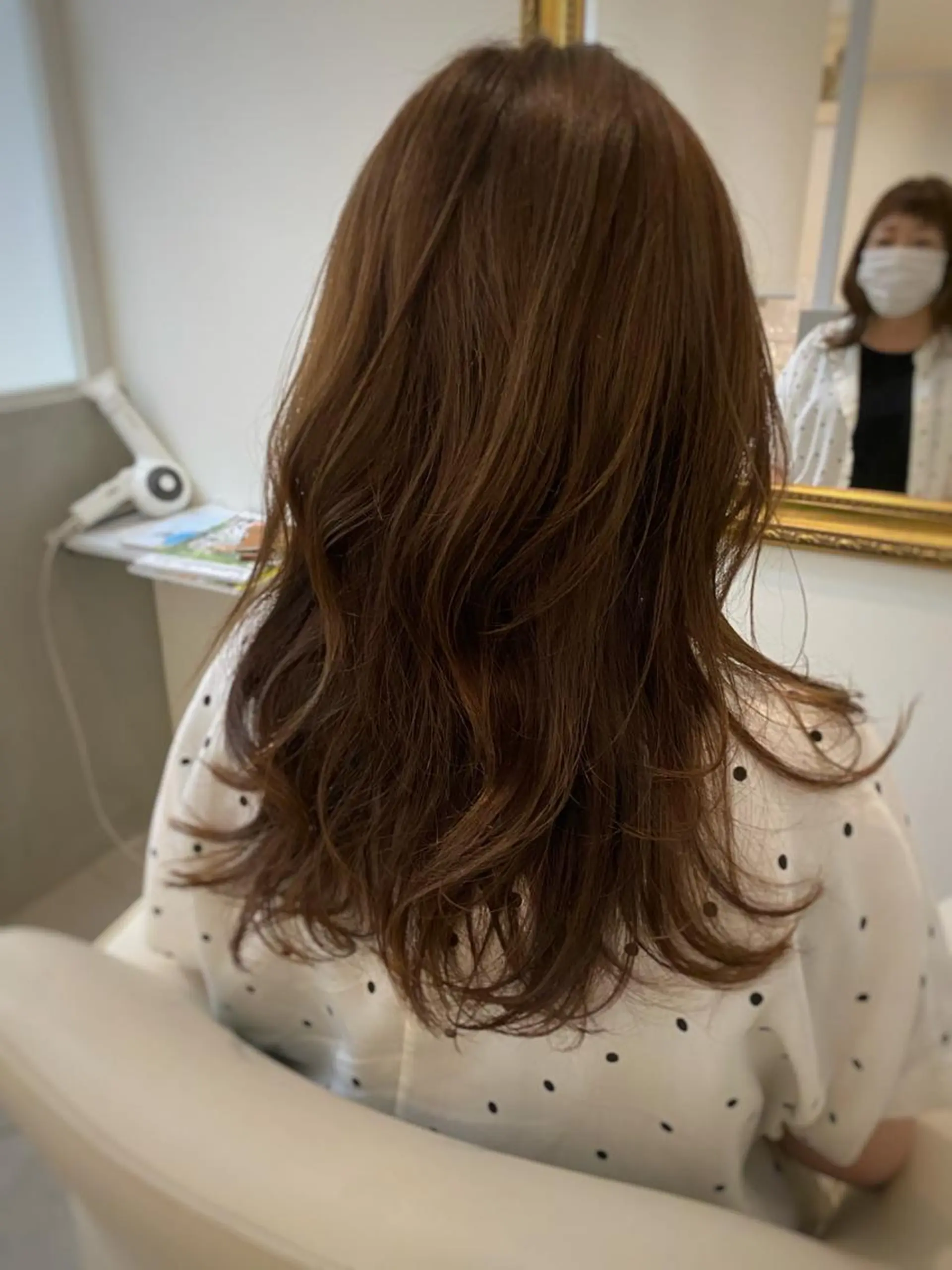 セミロング カラー 柴田 久美子のヘアスタイル