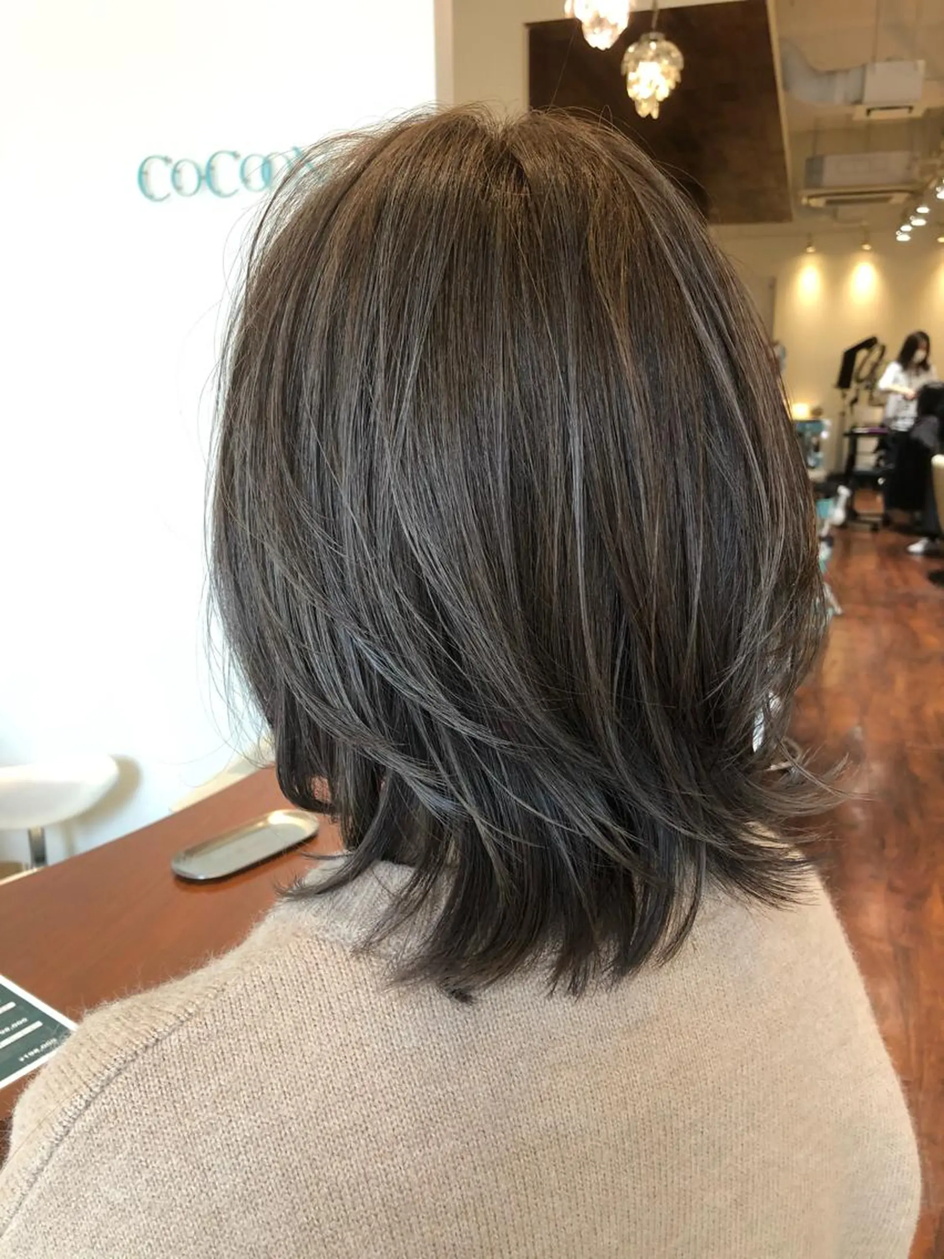ミディアム カラー バレイヤージュ レイヤーカット CoCooN satoshiのヘアスタイル