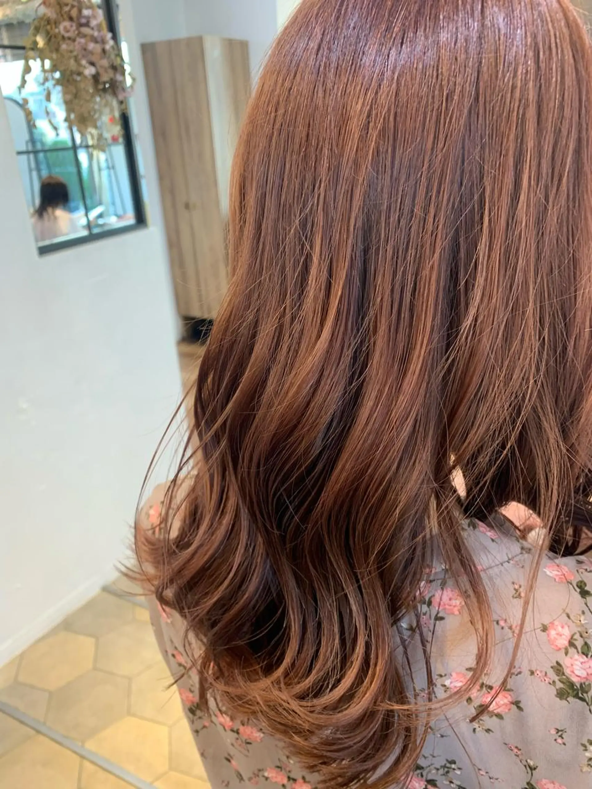 ロング カラー ブラウンカラー ラベンダーカラー ラベンダーピンク ピンクカラー ピンクブラウン カット ヘアカラー トリートメント 藤間 帆乃夏（とうまほのかのヘアスタイル