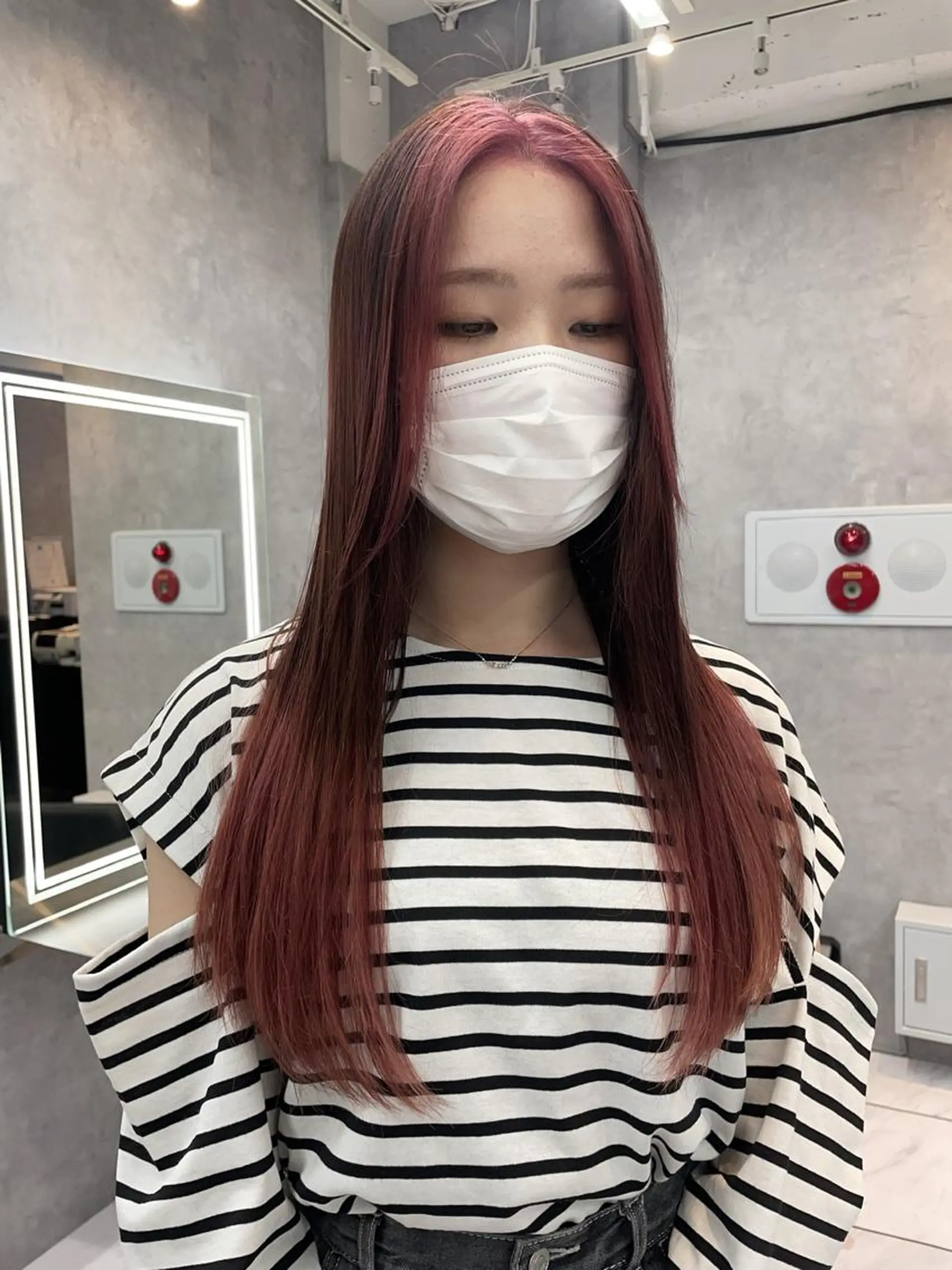 ロング カラー ブリーチ グラデーションカラー カット ヘアカラー トリートメント _WHITE 天神店 YUMEKA🐻のヘアスタイル