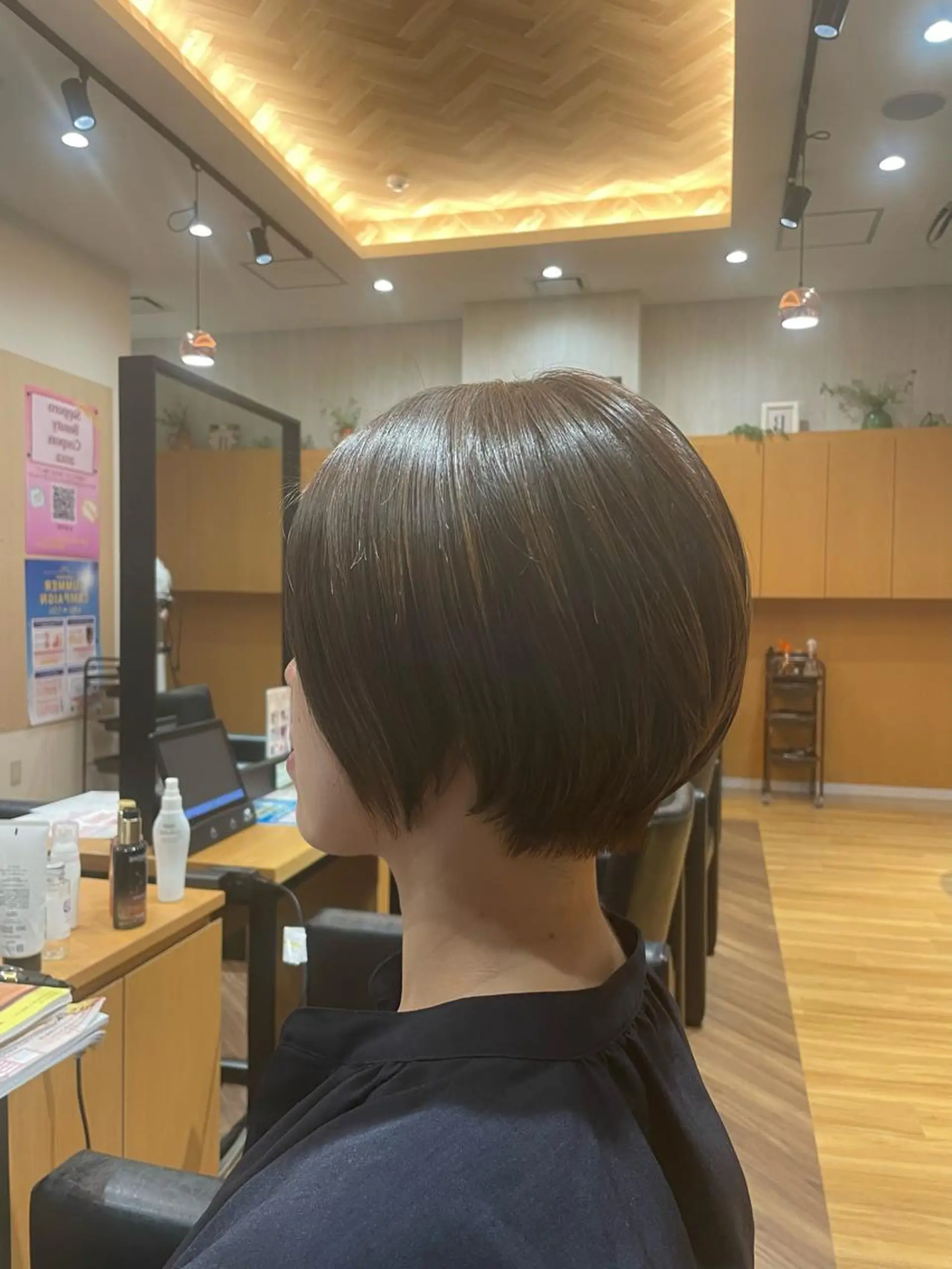 ショート カラー ショートヘア ✨️大人ショート 髙橋朋花のヘアスタイル